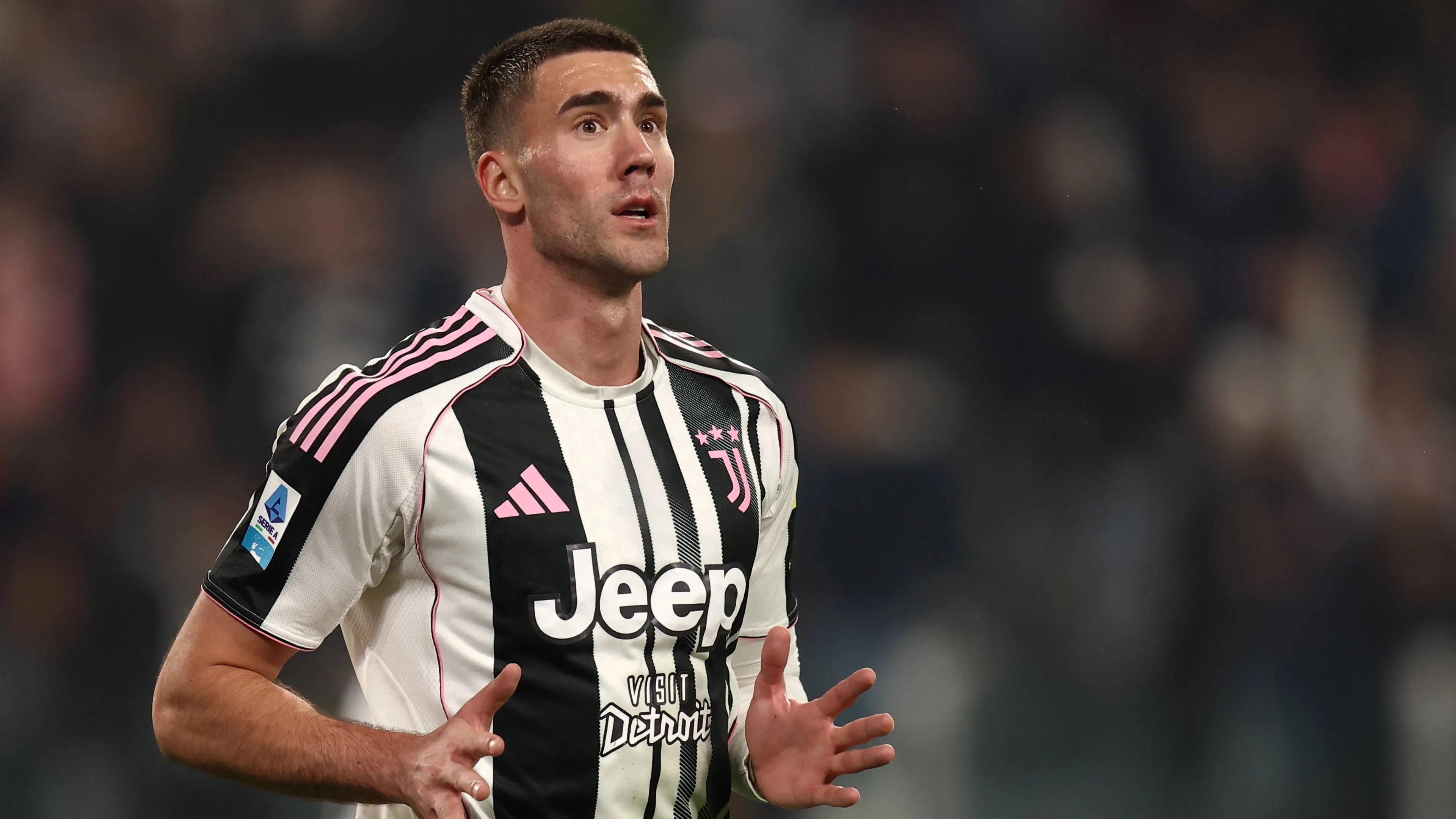 Clamoroso Juve, si valuta il prolungamento di contratto per Vlahovic: ecco la sua richiesta