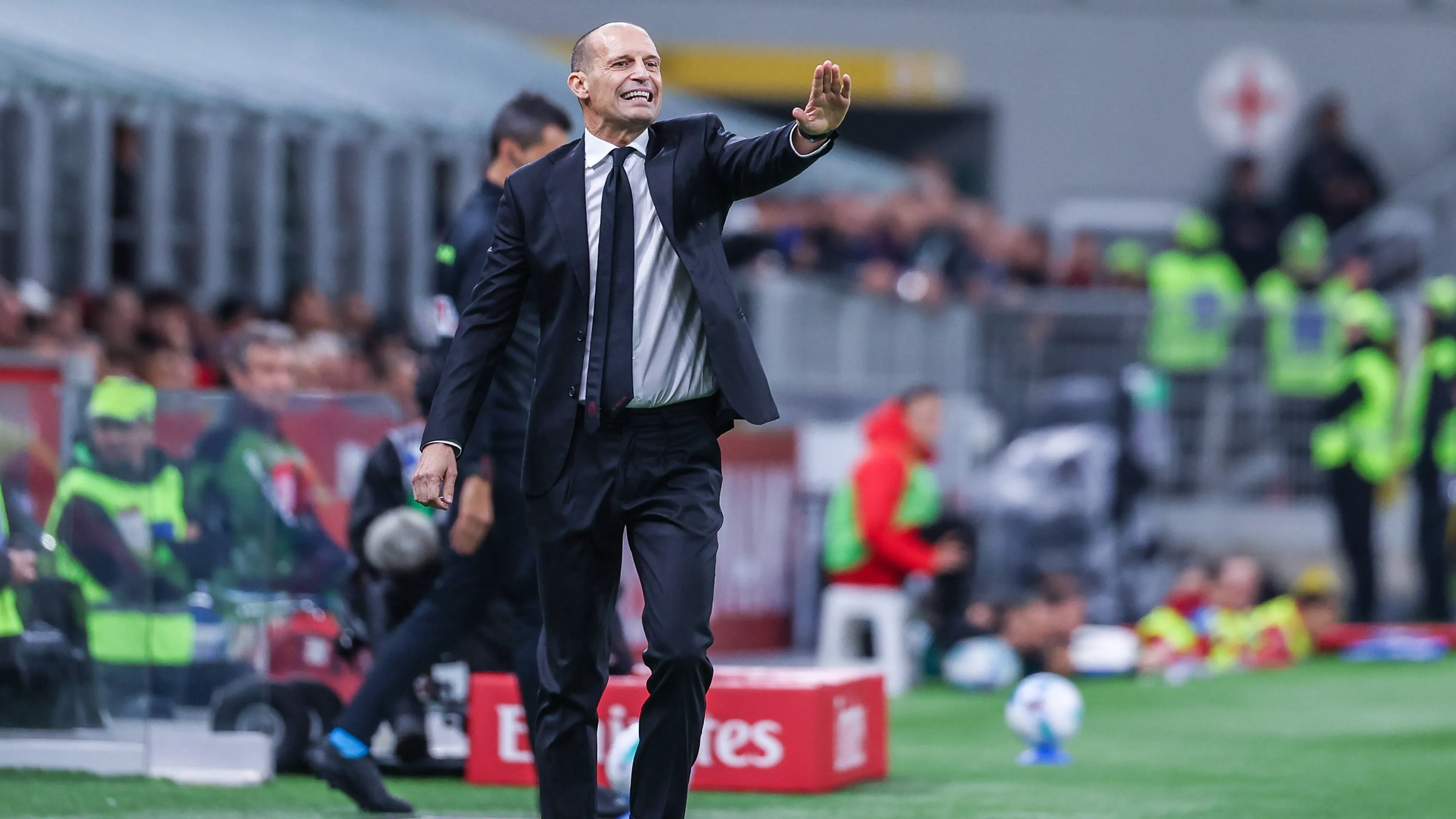 Milan al gran completo contro il Parma, Allegri cambierà faccia all'attacco