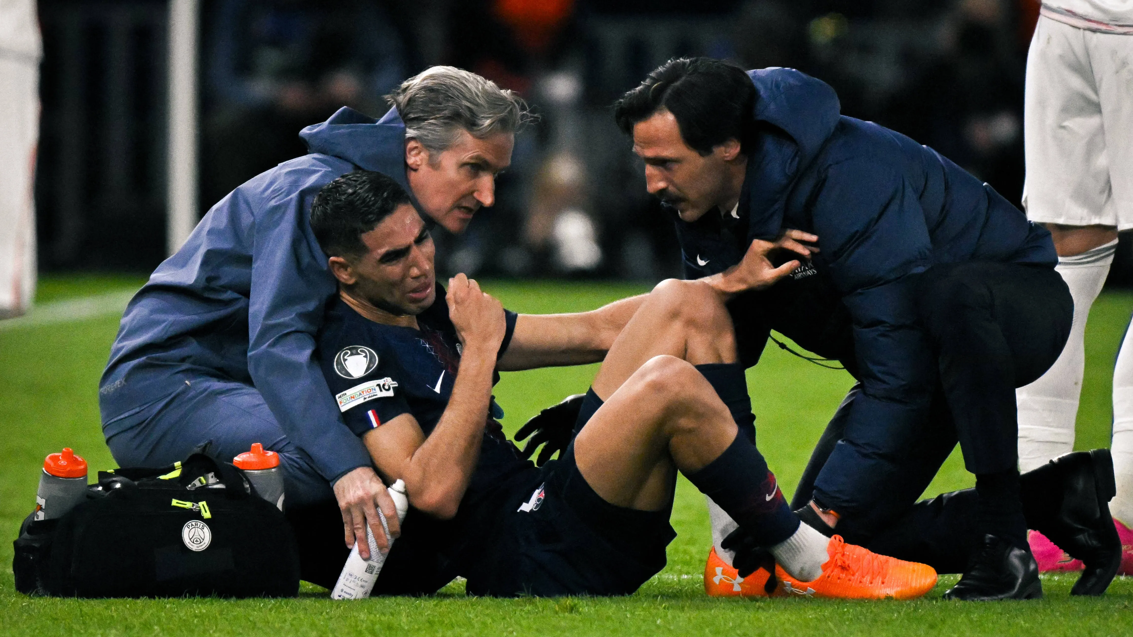 Hakimi, distorsione alla caviglia sinistra