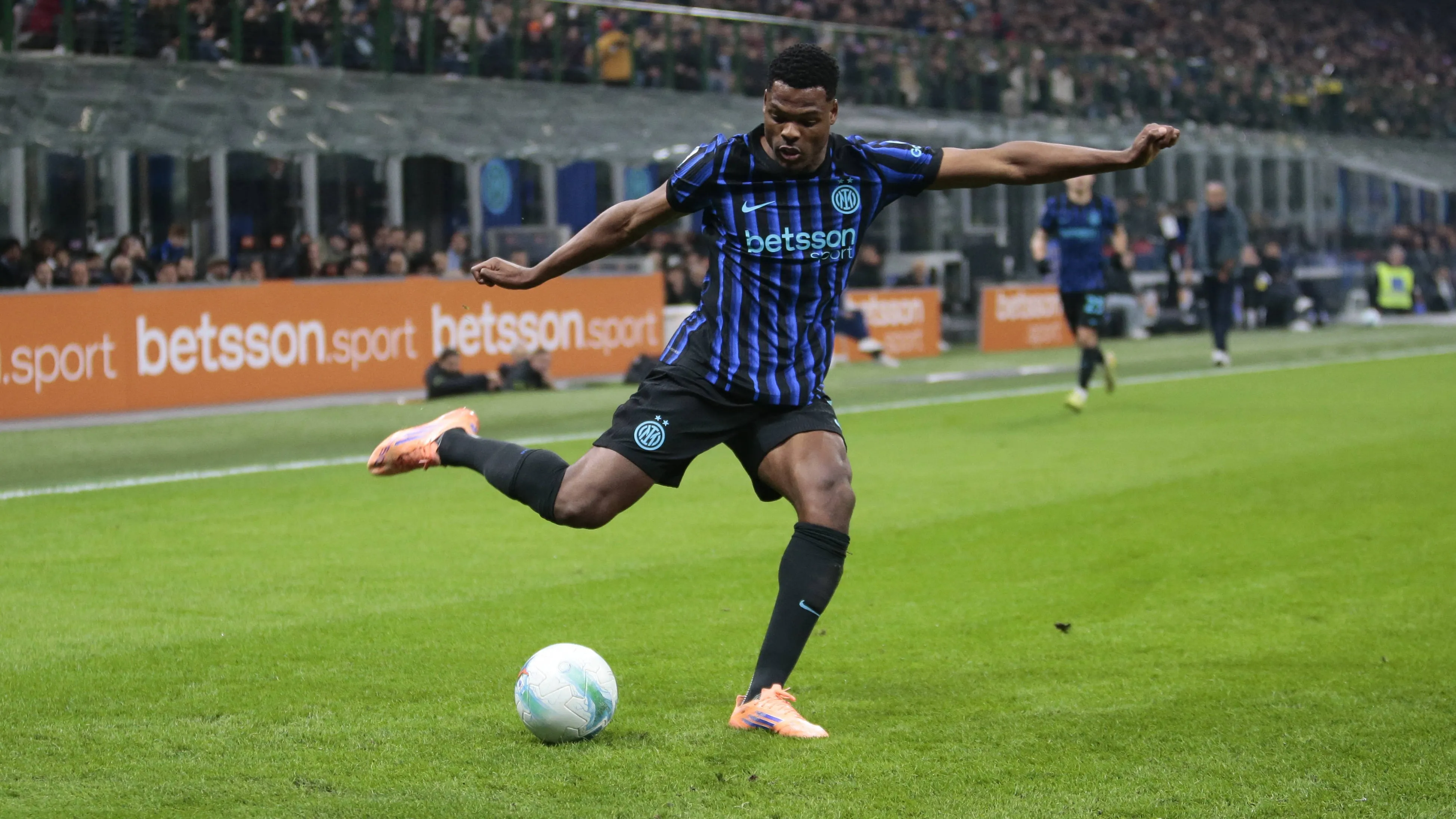 Inter in ansia: problemi per Dumfries con l'Olanda