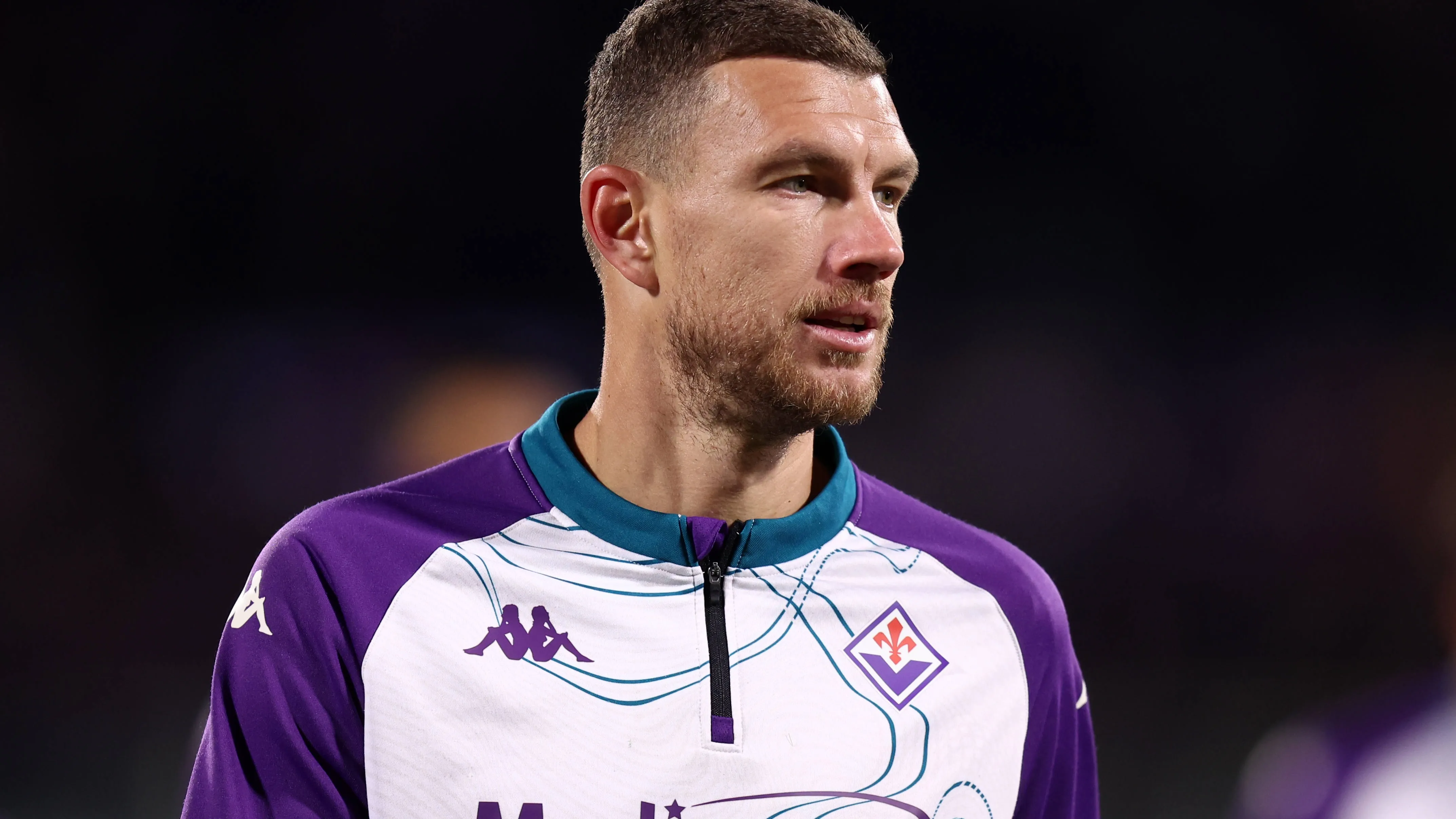 Edin Dzeko titolare contro l'AEK Atene