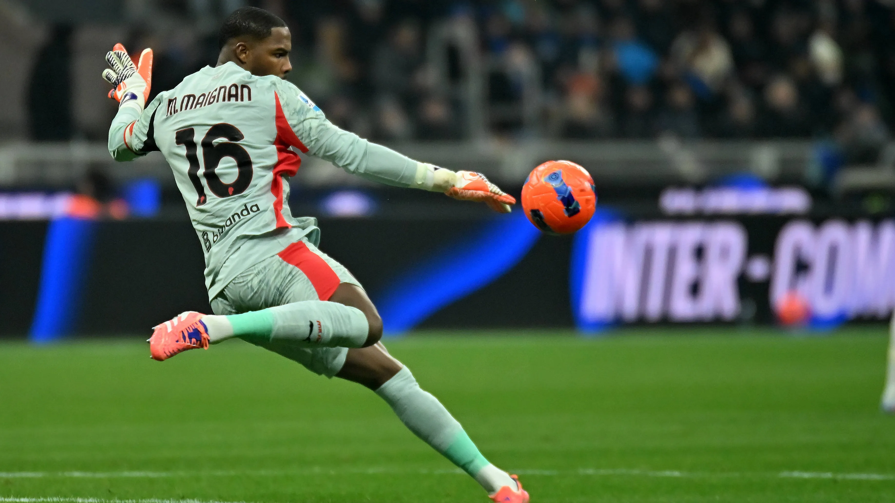 Milan, il futuro di Maignan è ancora da scrivere
