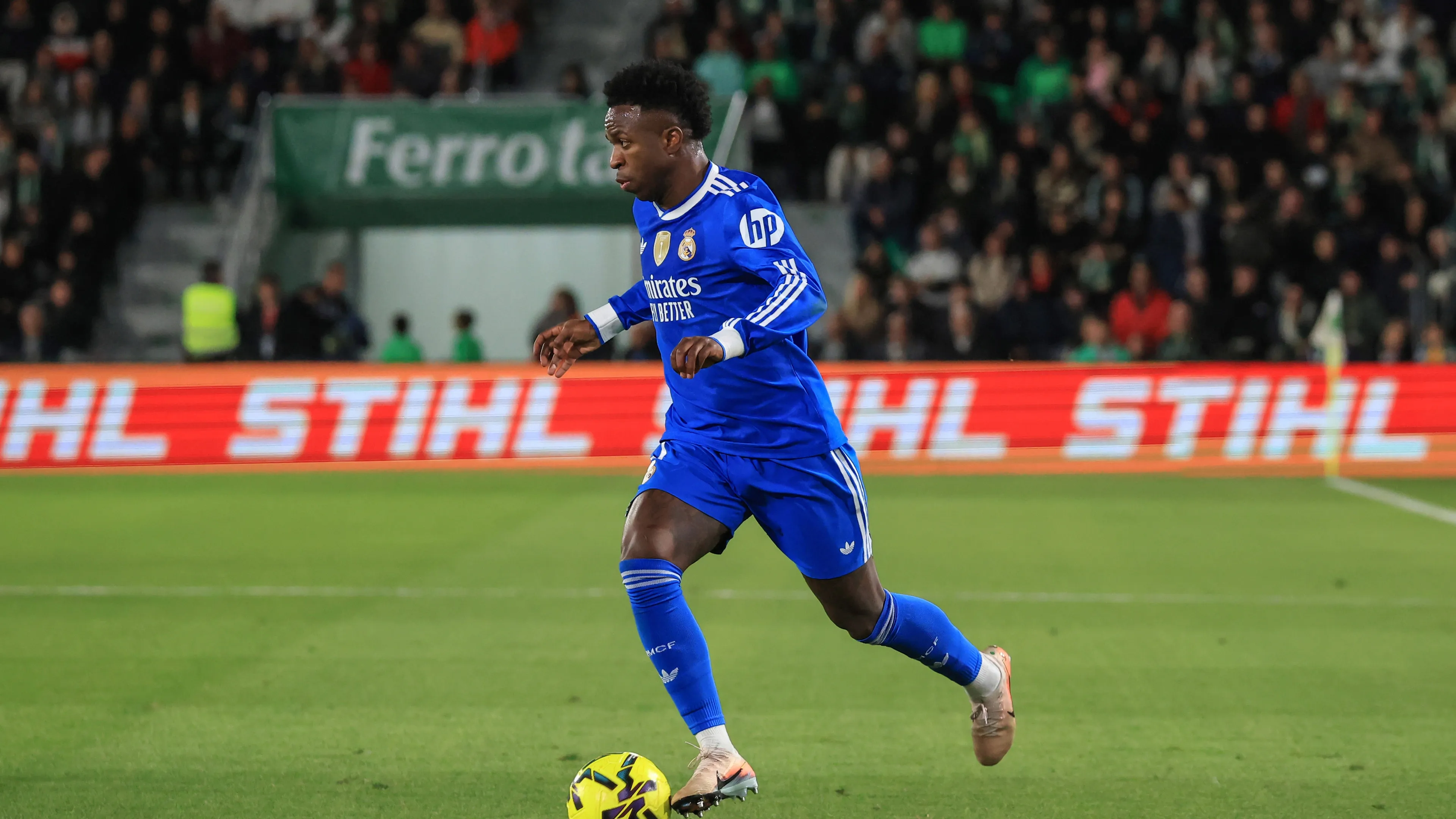 Real Madrid, quale futuro per Vinicius? La decisione del talento brasiliano