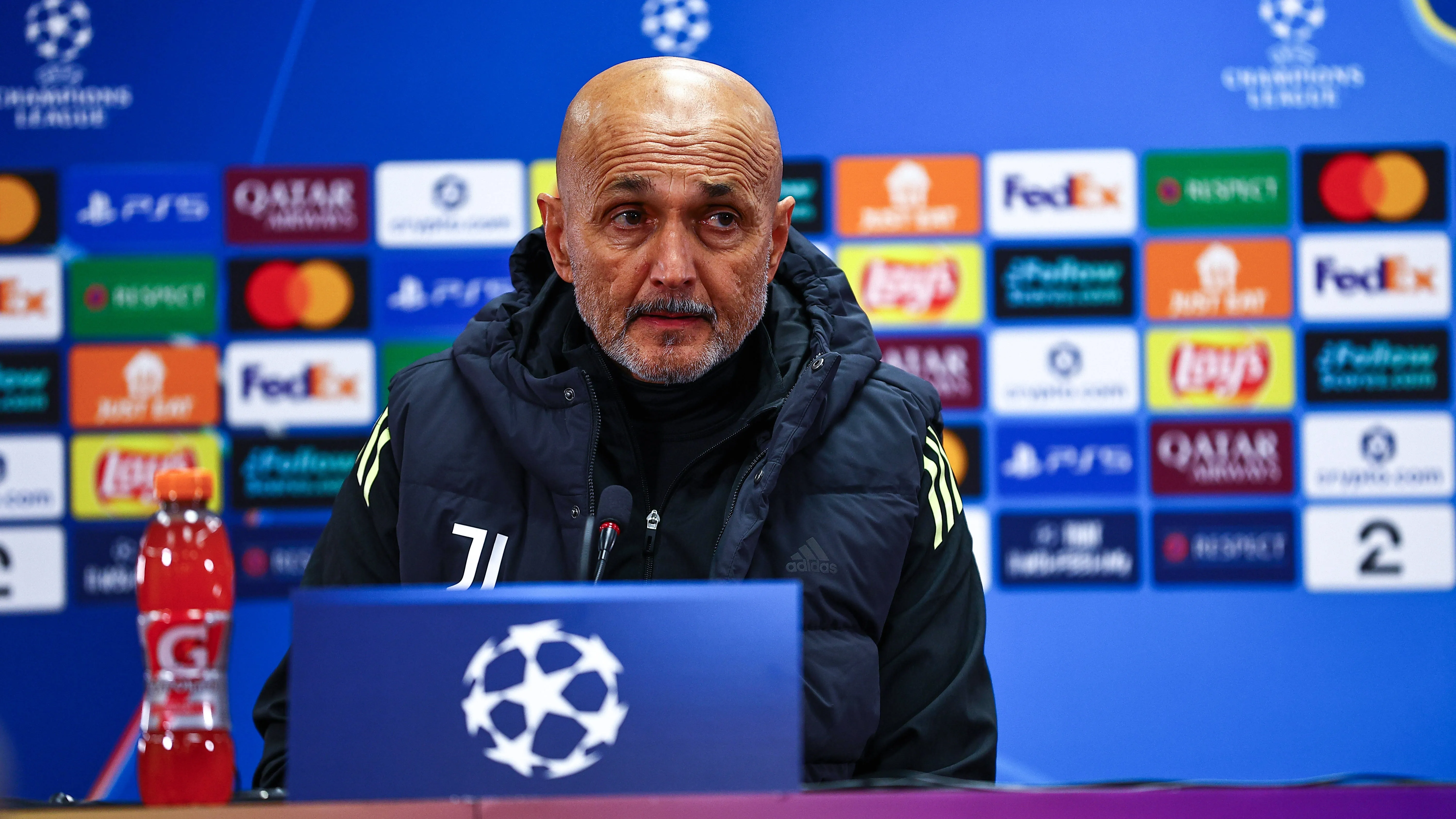 Copertina di imago1069589172