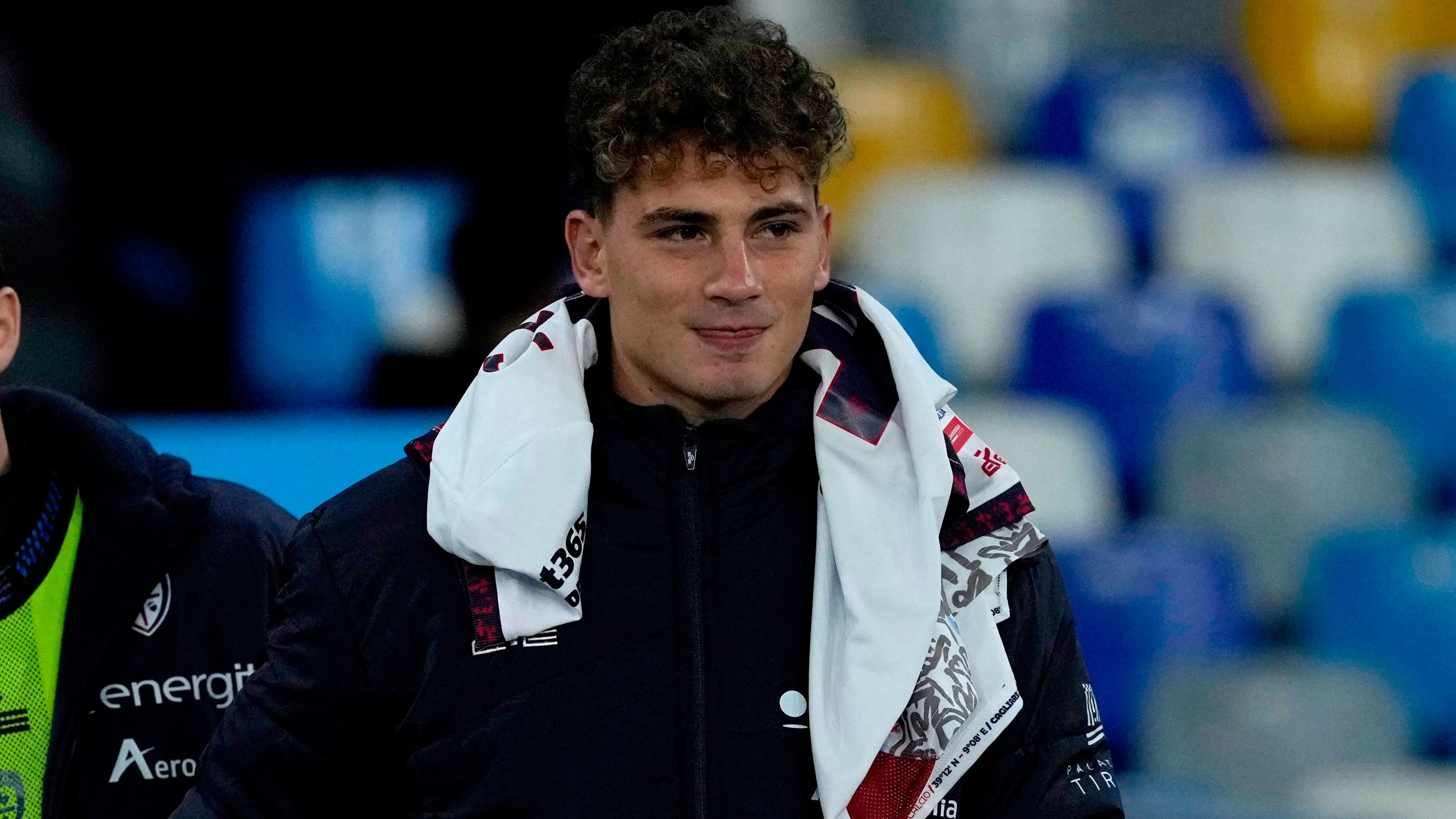 Cagliari, non solo Caprile: l'elogio di Angelozzi per Sebastiano Esposito