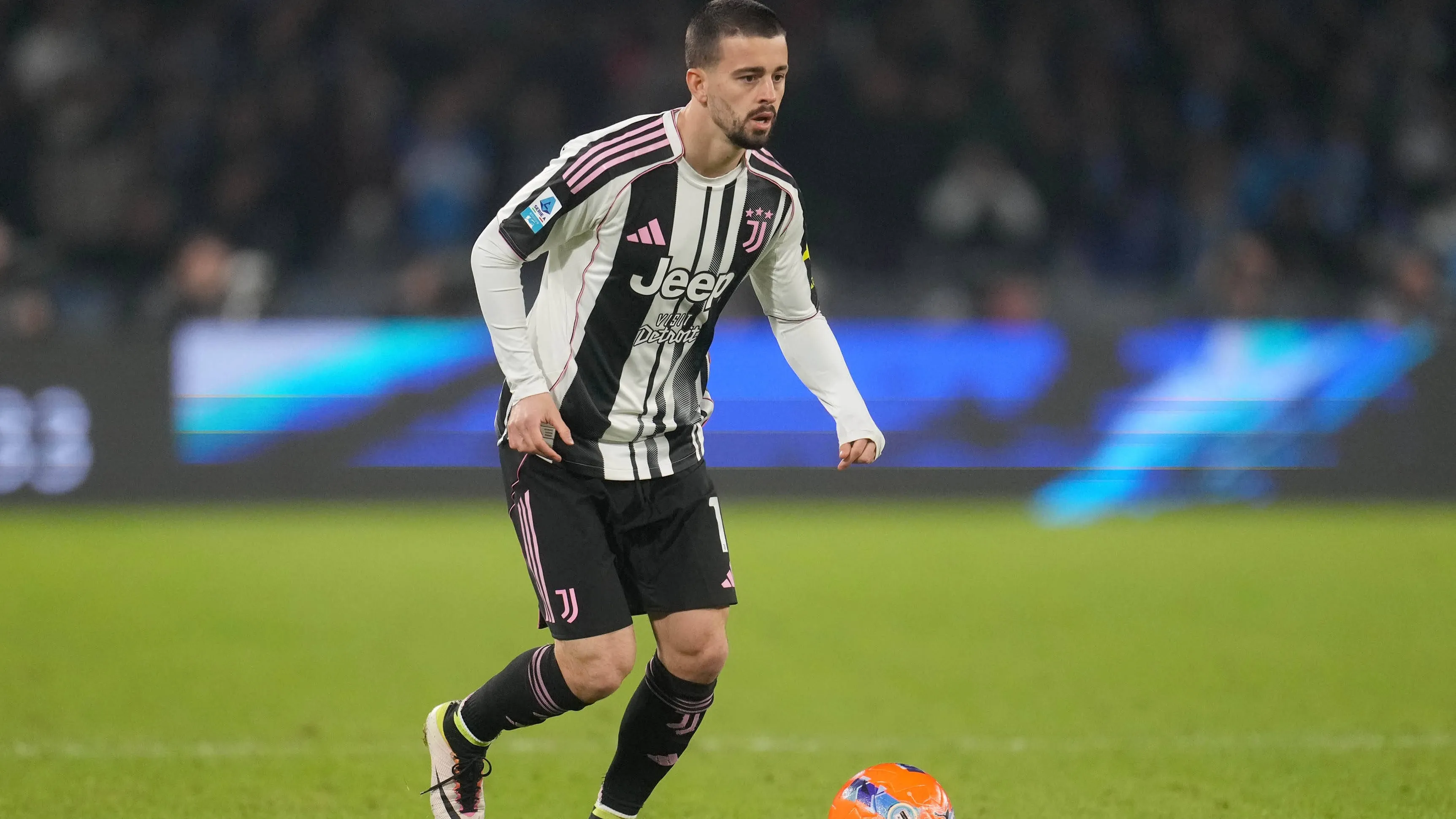 Edon Zhegrova dal 1' contro il Pafos