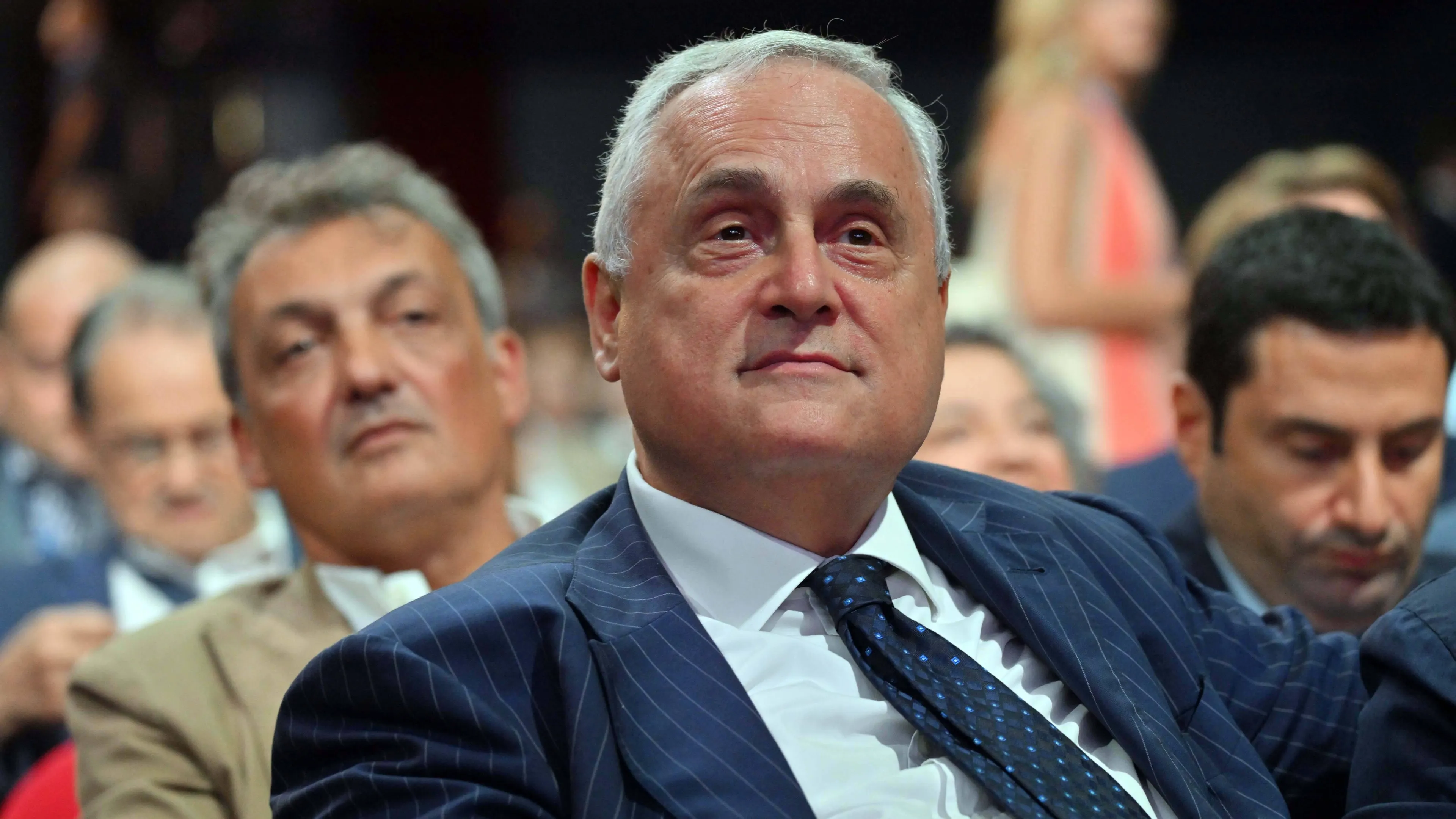 Nuovo striscione contro Lotito davanti alla sede di Forza Italia