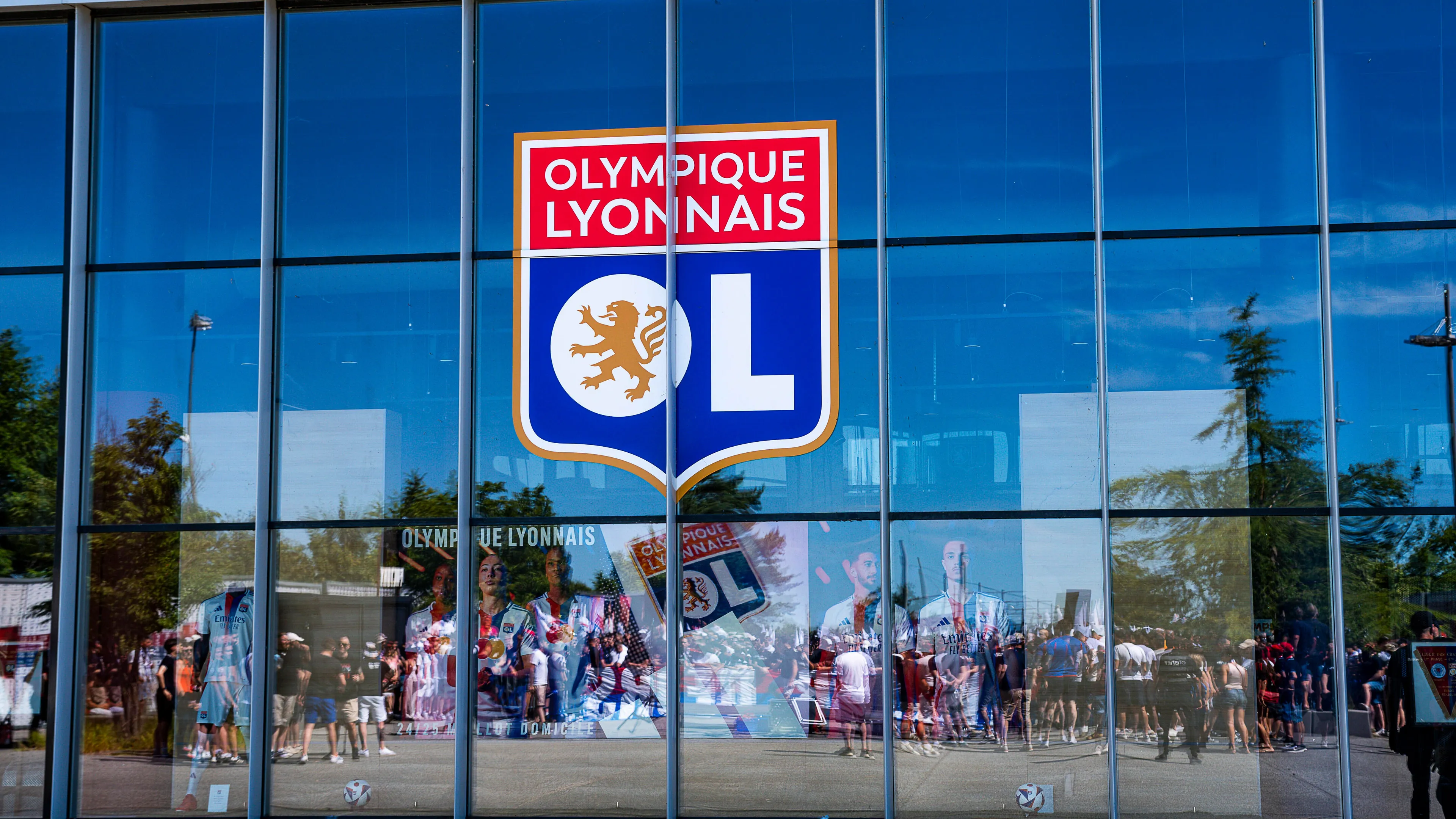 Clamoroso colpo di scena a Lione: il club resta in Ligue 1 e va in Europa