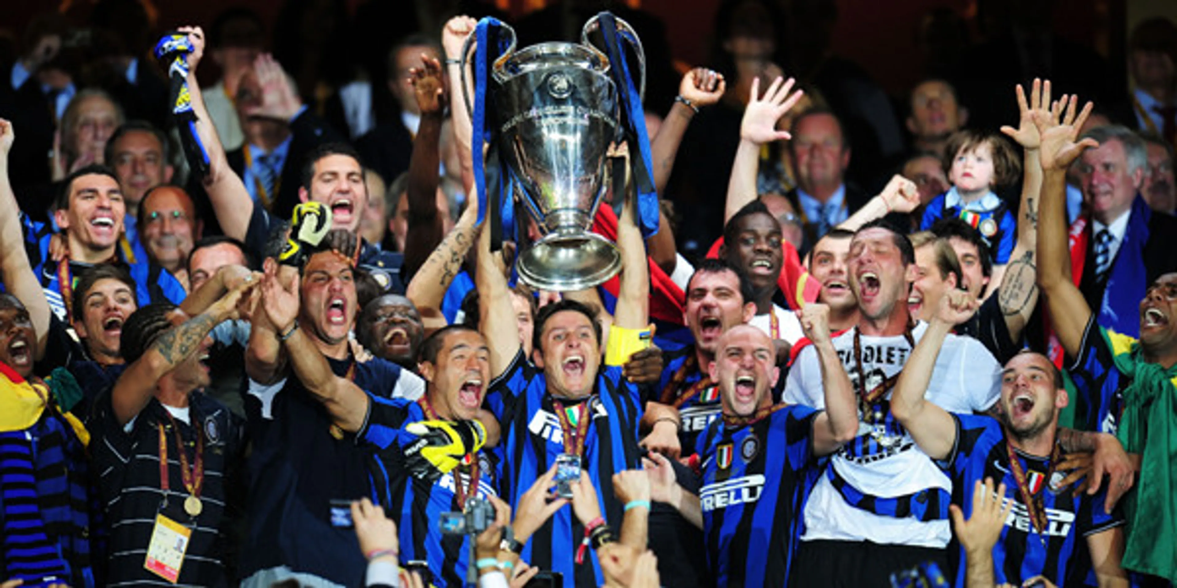 Copertina di TRIPLETE: LE SQUADRE NELLA STORIA. E L’ITALIANO DIMENTICATO.