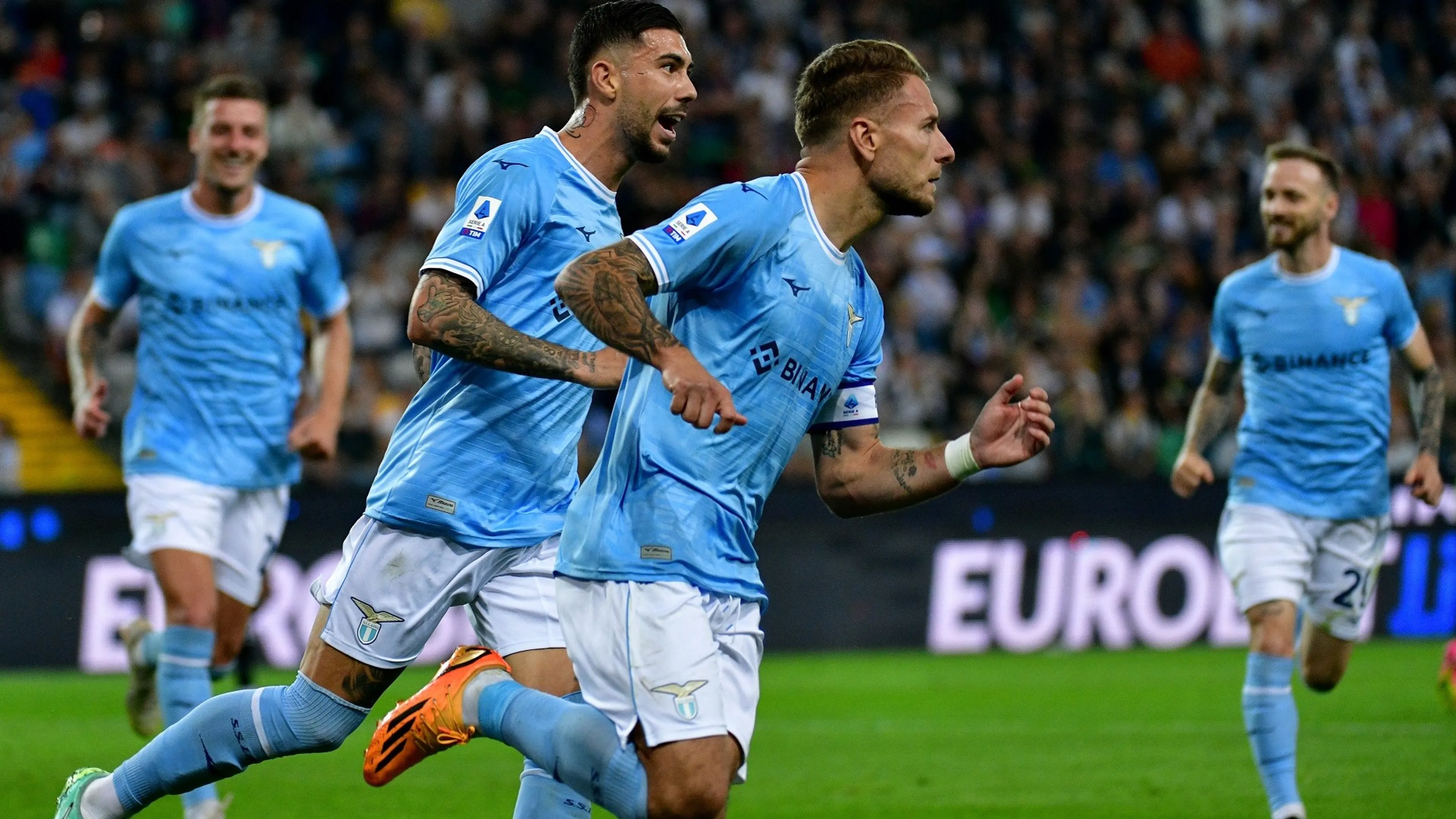 Copertina di L'Udinese non ci sta e alza la voce sul rigore decisivo concesso alla Lazio: i biancocelesti replicano sui social