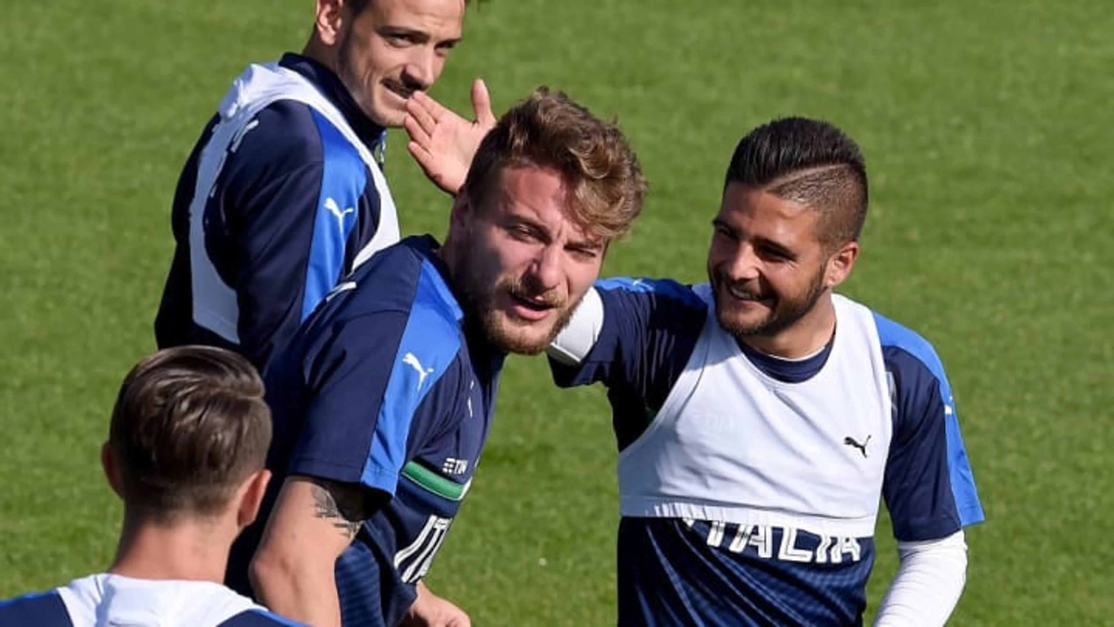Copertina di Immobile “disperato”: “Insigne mi tormenta. Ho paura a rispondere al telefono” (VIDEO)