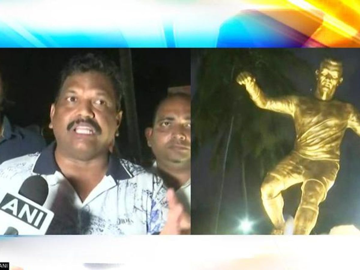 india-statua-a-ronaldo