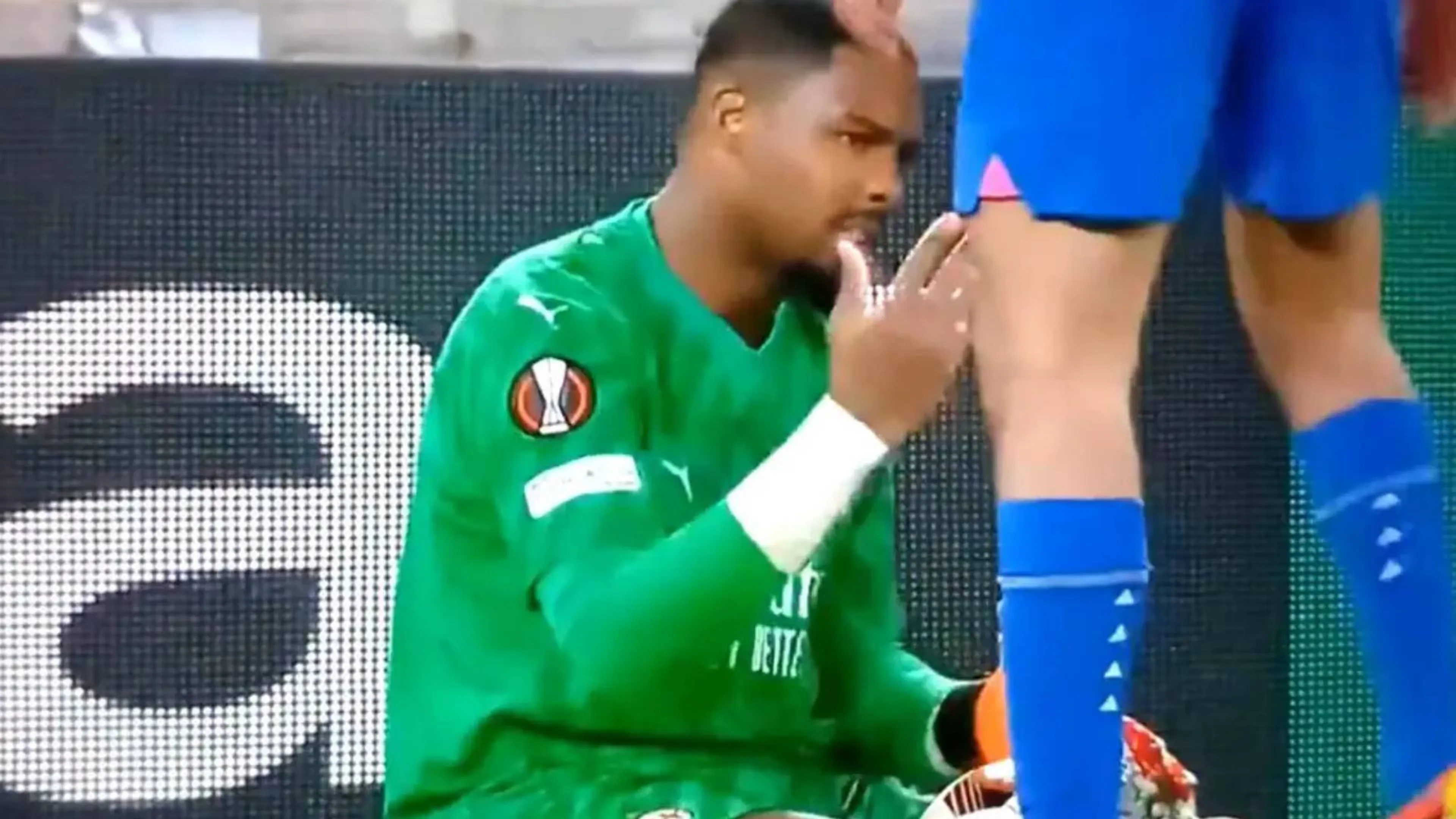 Copertina di Slavia Praga-Milan, si ferma Maignan. Il francese lascia il campo al 21'