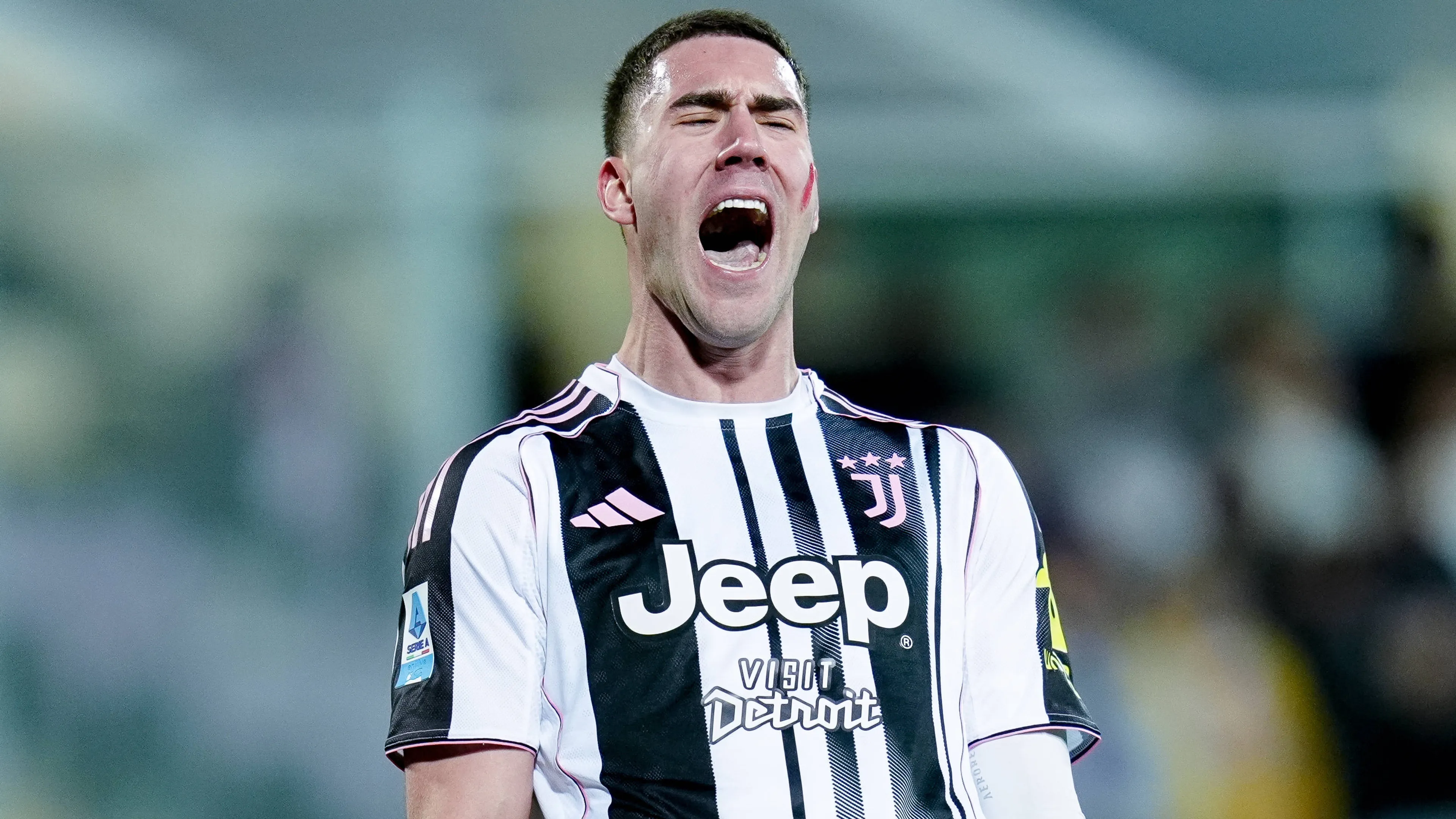 Fantacalcio, infortunio Vlahovic: smorfie di dolore per il serbo!