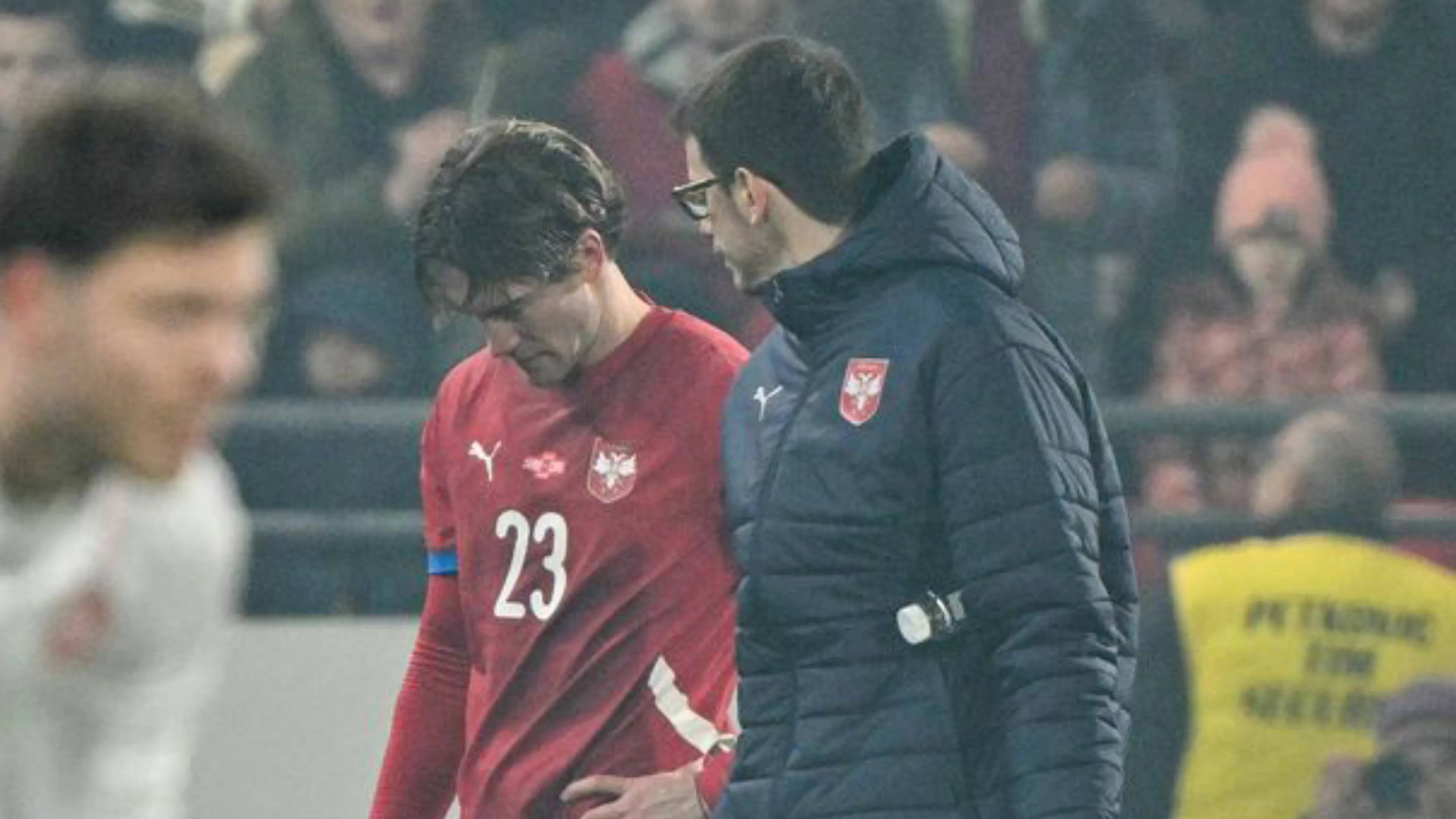 Copertina di Juve, infortunio Vlahovic con la Serbia: condizioni, tempi di recupero e chi gioca al suo posto contro il Milan