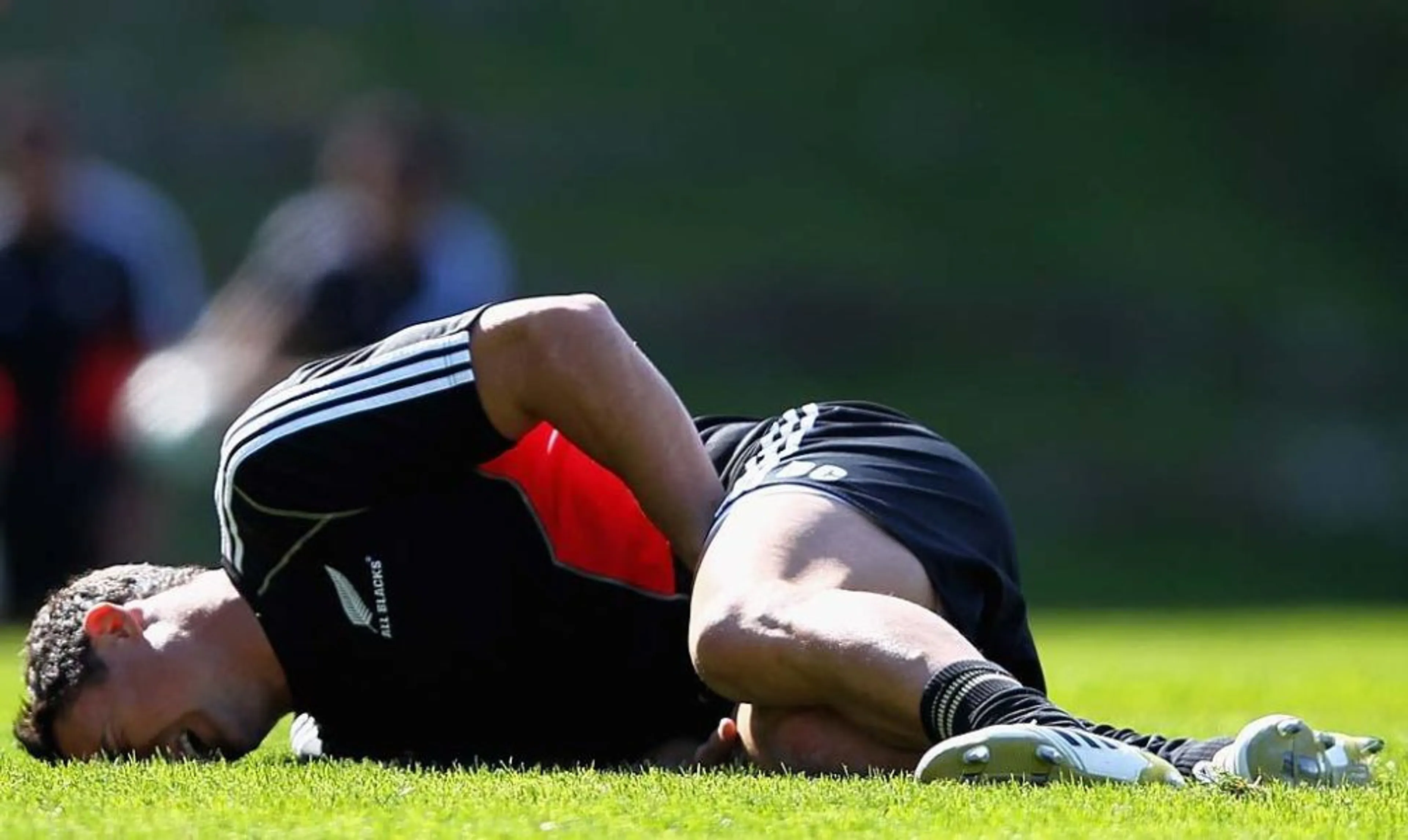 injured-footballer-on-the-pitch-stuff-co-nz-1002x598-1