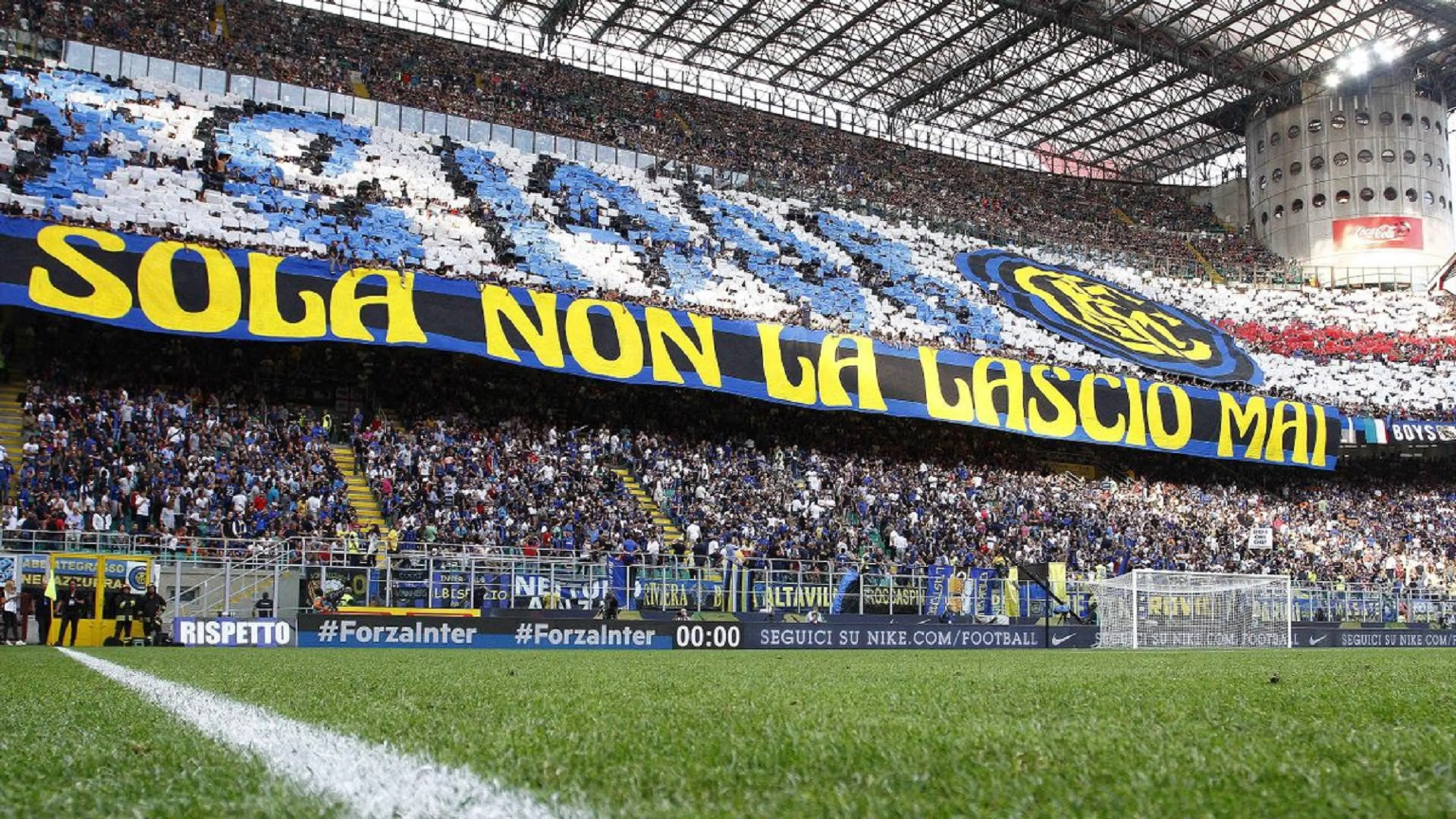 Copertina di Anche la curva dell'Inter striglia Dimarco: "Ha sbagliato, la Curva Sud ha ragione"