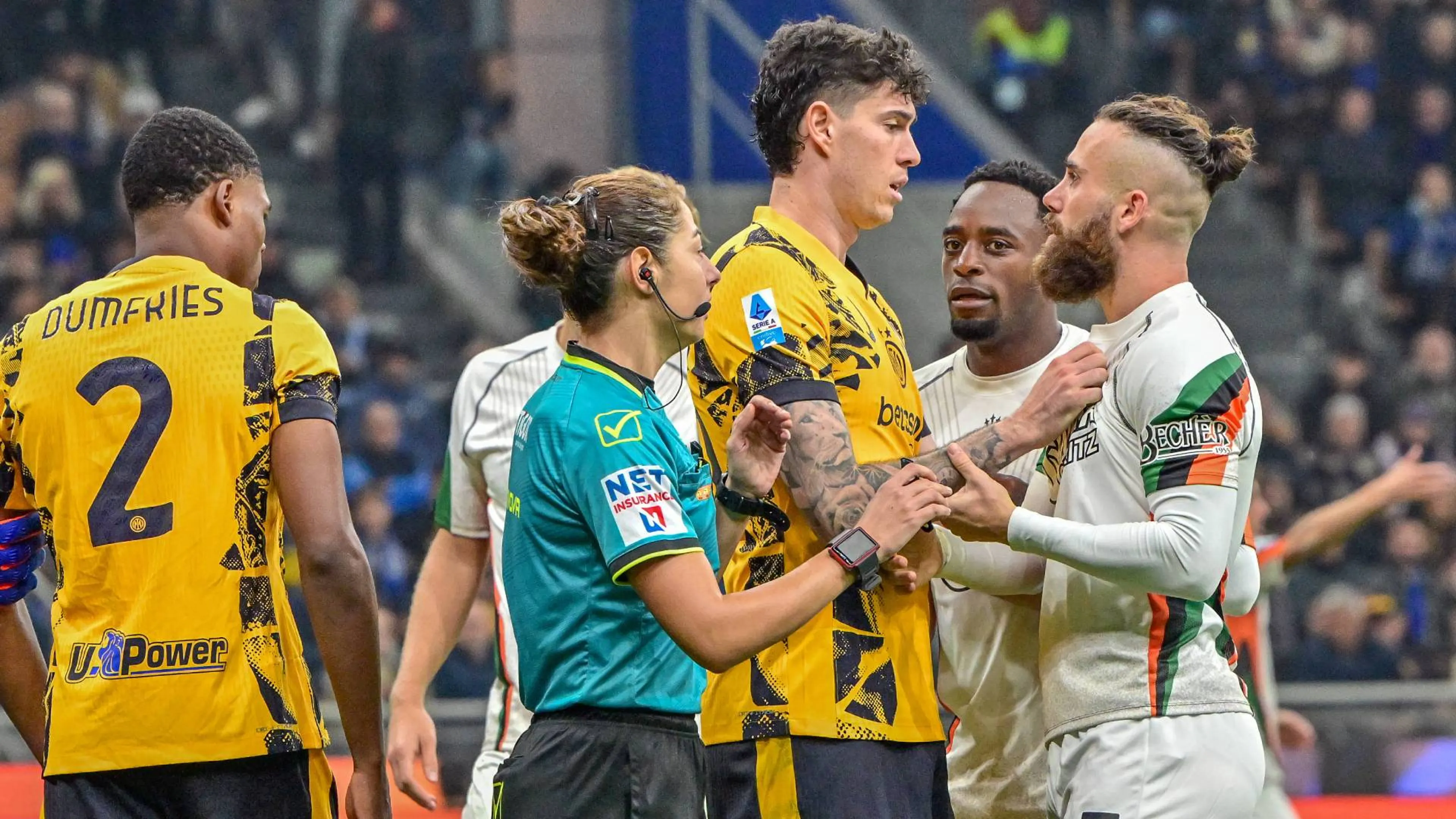 Gol annullato al Venezia, sui social spopola il video polemico dei tifosi juventini (VIDEO)