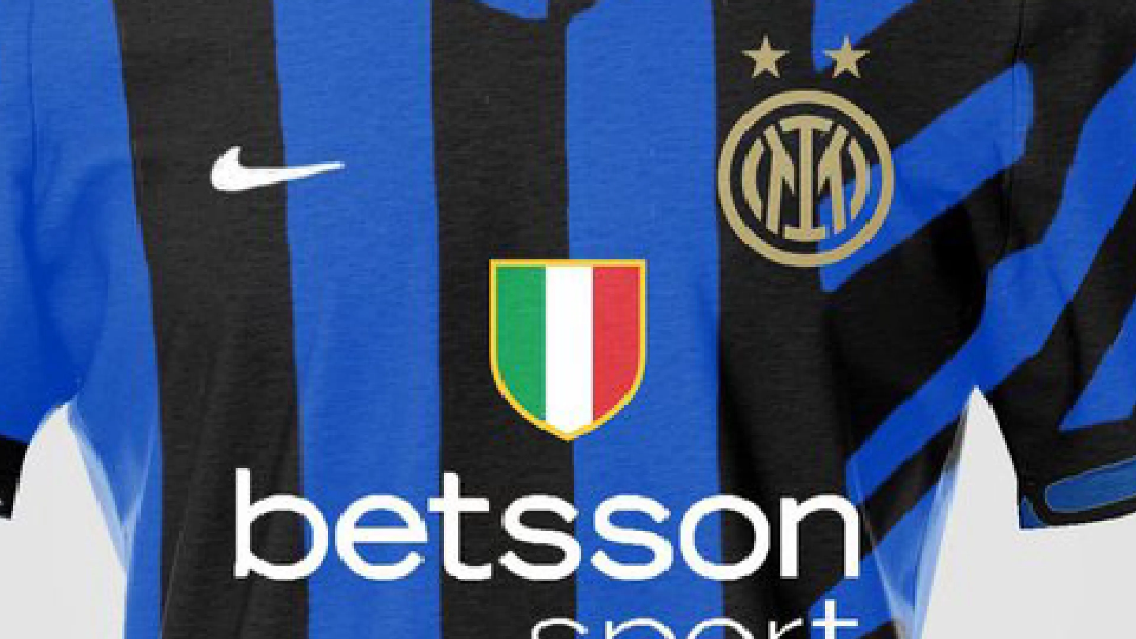 Copertina di Inter, svelata la maglia della seconda stella (FOTO)