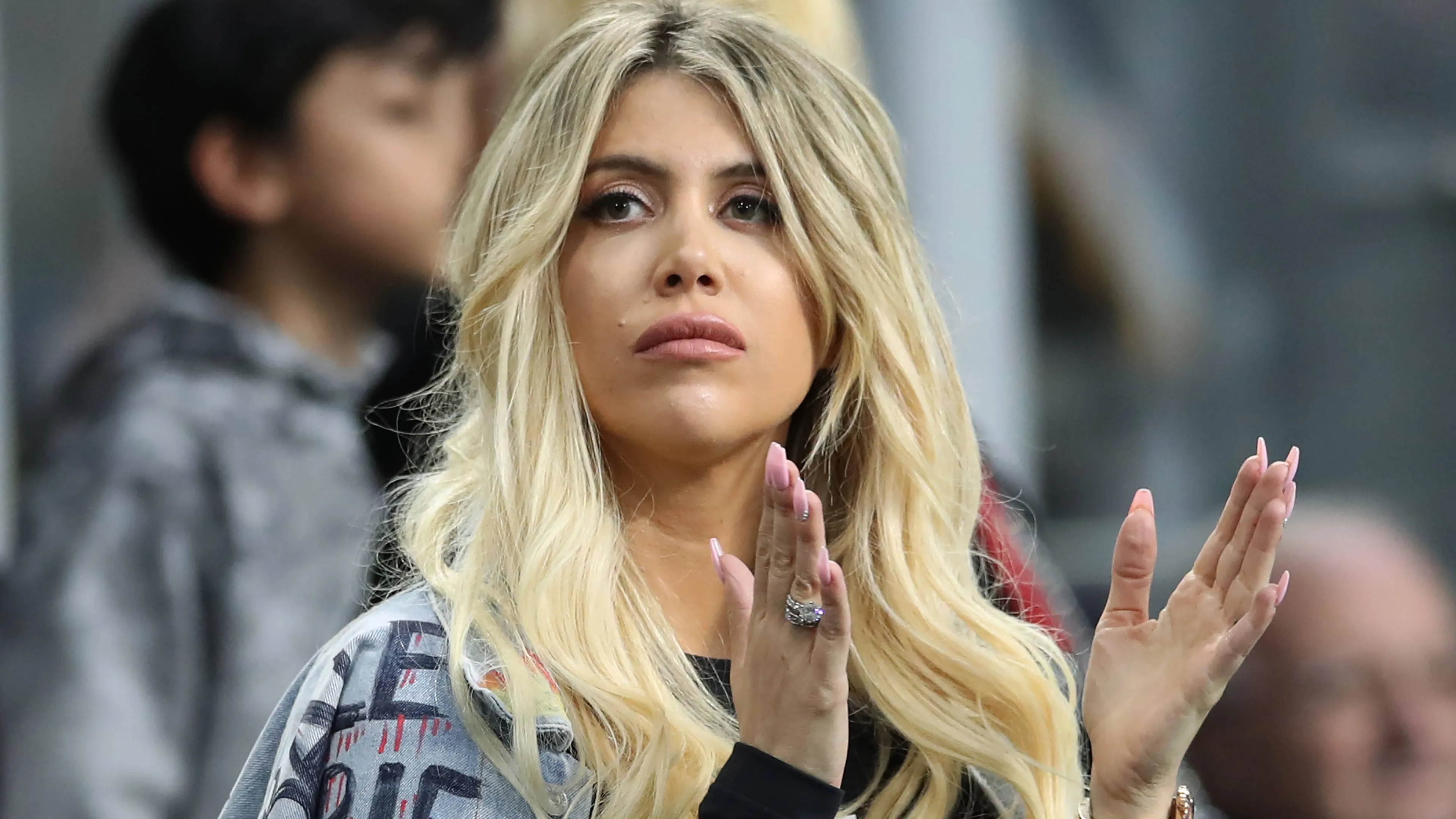 Wanda all'improvviso: "A Mauro ho fatto una promessa!"