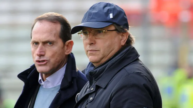 /images/i/p/p/ipp20130106-football-soccer-serie-a-fc-parma-us-palermo-guglielmo-micciche-vice-presidente-del-palermo-con-pietro-lo-monaco-amministratore-delegato-xhochxzweix-xitalyxphotoxpressx-jpg_1754823203138.jpg