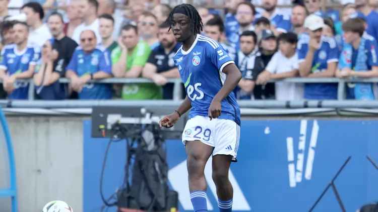 /images/i/s/m/ismael-doukoure-strasburgo-ligue-1-2023-24-racing-strasbourg-vs-stade-de-reims-3-1-13-04-2024-azione-action-single-shot-ligue-1-2023-24-strasburgo-reims-3-1jpg_1750666894688.jpg