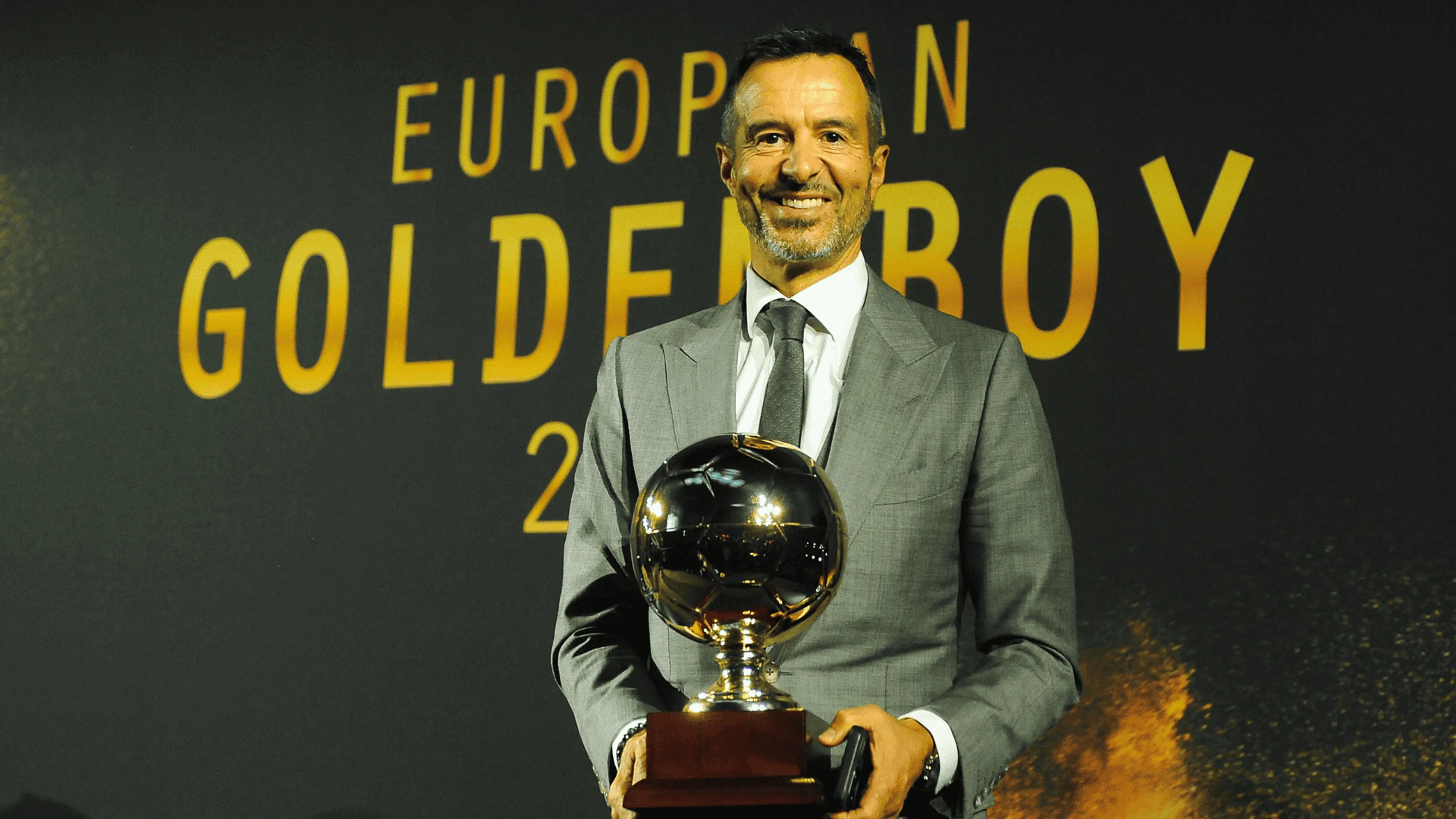 Copertina di Jorge Mendes chiarisce: "La Juve vuole Antonio Silva e Antonio Silva vuole la Juve, ma il Benfica..."