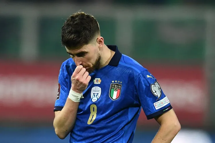 /images/j/o/r/jorginho-2-1.jpg