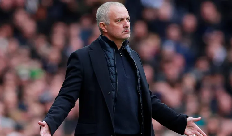 /images/j/o/s/jose-mourinho-angry-e1585825878687.jpg
