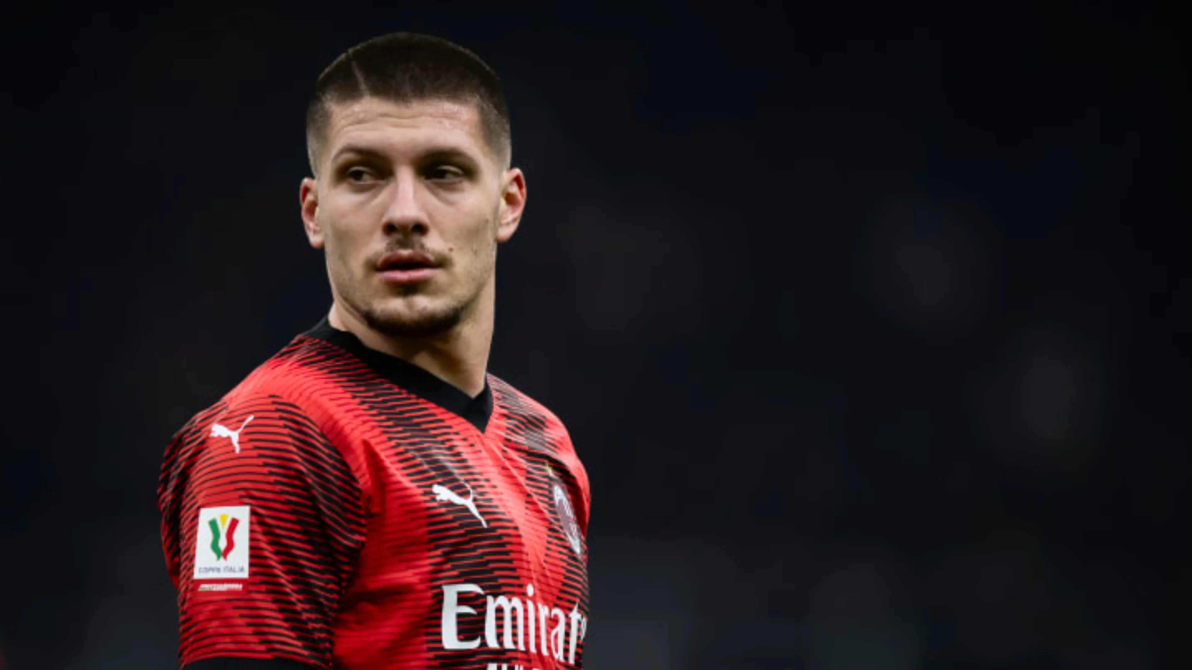 Copertina di Jovic si prende la 9 e rifiuta le offerte, ma il Milan lo vuole cedere per chiudere un nuovo attaccante