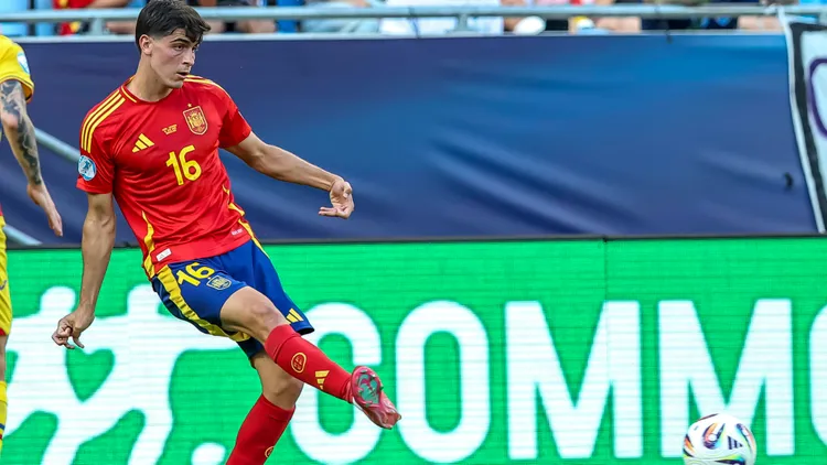 /images/j/u/a/juanlu-sanchez-spain-u21-u-21-during-the-uefa-under-21-slovakia-2025-match-between-spain-u21-2-1-romania-u21-at-national-football-stadium-on-june-14-2025-in-bratislava-slovakia-noxthirdxpartyxsales-294919286jpg_1754598572595.jpg