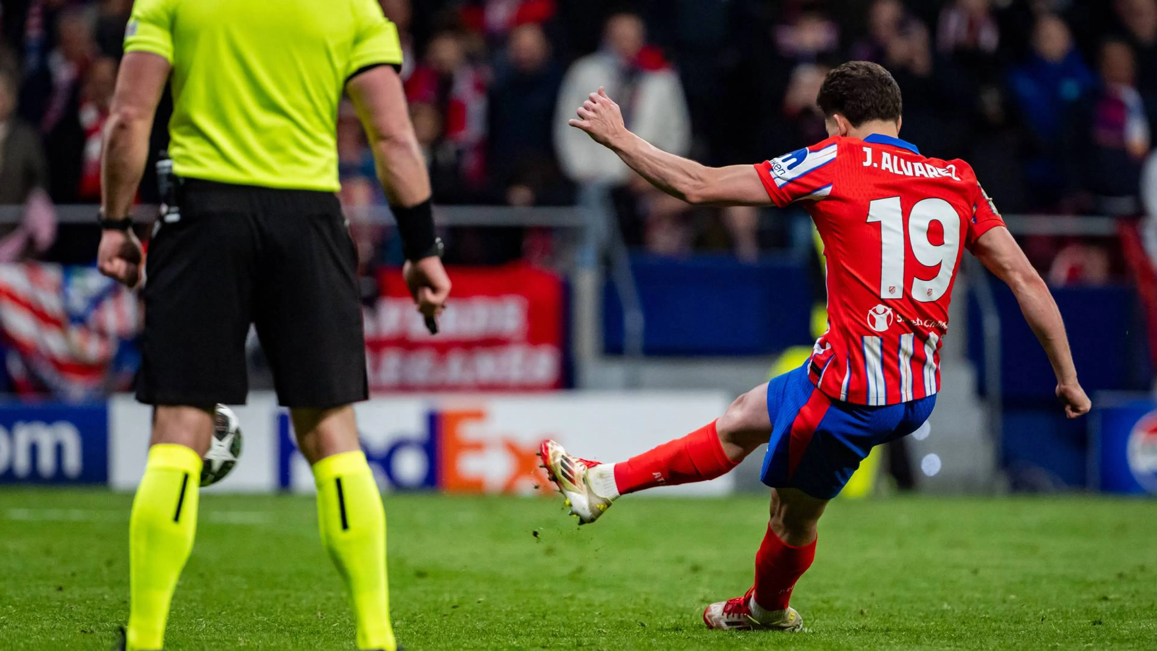 "Un furto sempre più evidente", i tifosi dell'Atletico Madrid scrivono alla Uefa