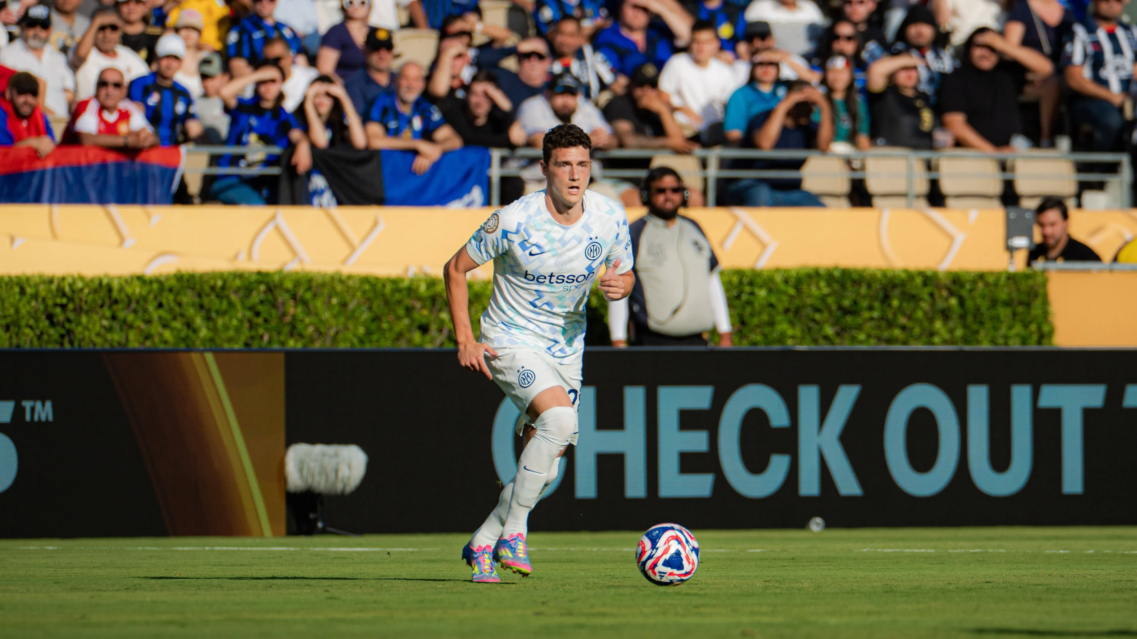 Inter, Pavard può partire