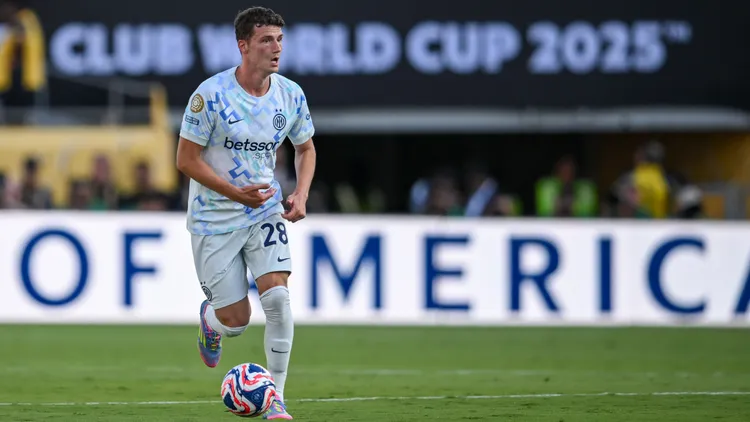 /images/j/u/n/june-17-2025-fc-internazionale-milano-defender-benjamin-pavard-28-moves-the-ball-downfield-during-the-fifa-club-world-cup-match-between-cf-monterrey-and-fc-internazionale-milano-at-rose-bowl-stadium-in-pasadena-ca-csm-pasadena-usa-zumac04-20250617zmac04080-copyright-xkevinxlangleyxjpg_1753873210131.jpg