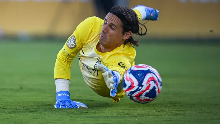 /images/j/u/n/june-17-2025-fc-internazionale-milano-goalkeeper-yann-sommer-1-dives-for-a-shot-on-goal-during-the-fifa-club-world-cup-match-between-cf-monterrey-and-fc-internazionale-milano-at-rose-bowl-stadium-in-pasadena-ca-csm-pasadena-usa-zumac04-20250617zmac04001-copyright-xkevinxlangleyxjpg_1751726612278.jpg