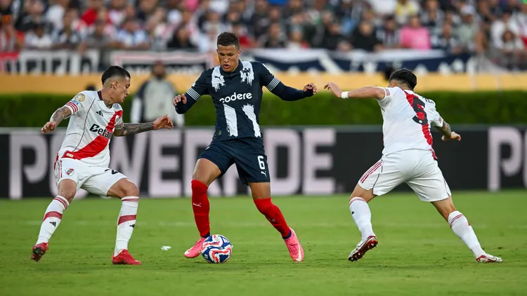/images/j/u/n/june-21-2025-cf-monterry-midfielder-nelson-deossa-6-works-the-ball-past-ca-river-plate-midfielder-kevin-castano-22-and-ca-river-plate-midfielder-matias-kranevitter-5-during-the-fifa-club-world-cup-match-between-ca-river-plate-and-cf-monterrey-at-rose-bowl-stadium-in-pasadena-ca-sports-south-media-pasadena-usa-zumac04-20250621zmac04196-copyright-xkevinxlangleyxjpg_1753271834925.jpg