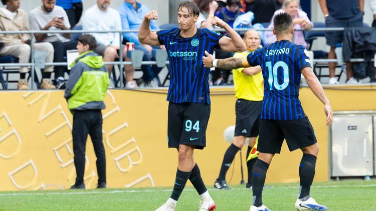 /images/j/u/n/june-25-2025-seattle-washington-usa-inter-milan-forward-francesco-esposito-94-and-i10-celebrate-the-second-goal-of-the-game-during-the-second-half-of-the-game-at-the-fifa-club-world-cup-inter-milan-vs-river-plate-that-took-place-at-lumen-field-in-seattle-washington-usa-seattle-usa-zumal181-20250625zspl181023-copyright-xmelissaxlevinxjpg_1753282973117.jpg