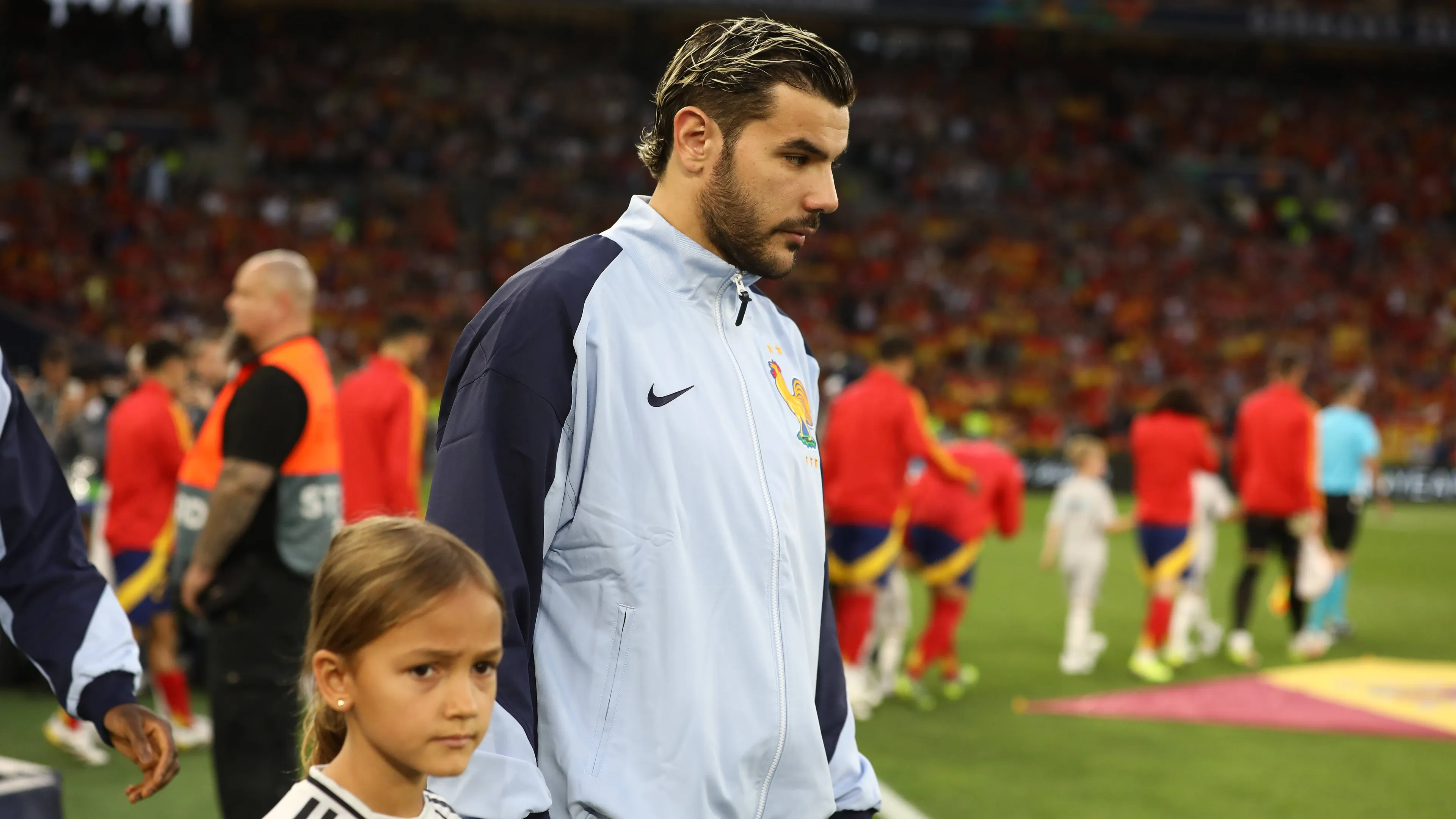 Copertina di June 5 2025 Stuttgart Baden Wurttemberg Germany THEO HERNANDEZ of France enters the pitch for the UEFA Nations League 2025 semifinal between SPAIN and FRANCE at the MHP Arena in Stuttgart Germany Stuttgart Germany ZUMAc179 20250605 zep c179 516 Copyright xMickaelxChavetx