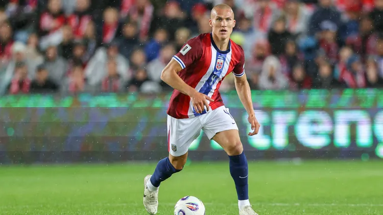 /images/j/u/n/june-6-2025-oslo-poland-leo-ostigard-of-norway-seen-in-action-during-european-world-cup-qualifiers-2026-football-match-between-norway-and-italy-at-ullevaal-stadium-oslo-final-score-norway-30-italy-oslo-poland-zumas197-20250606aaas197525-copyright-xgrzegorzxwajdaxjpg_1753206284083.jpg
