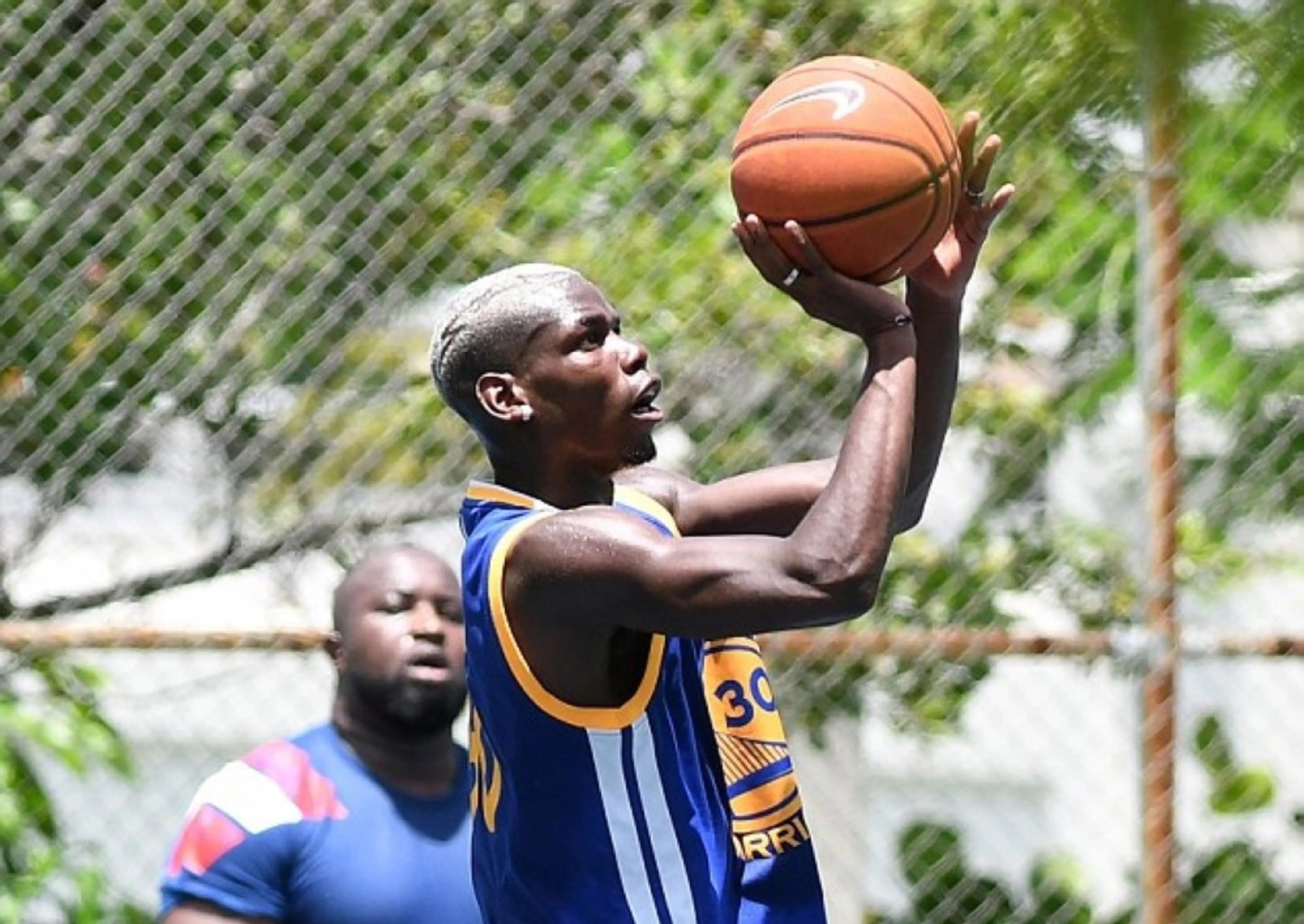 Copertina di E se la Juve volesse Pogba per farlo giocare a basket? E spunta un tweet…