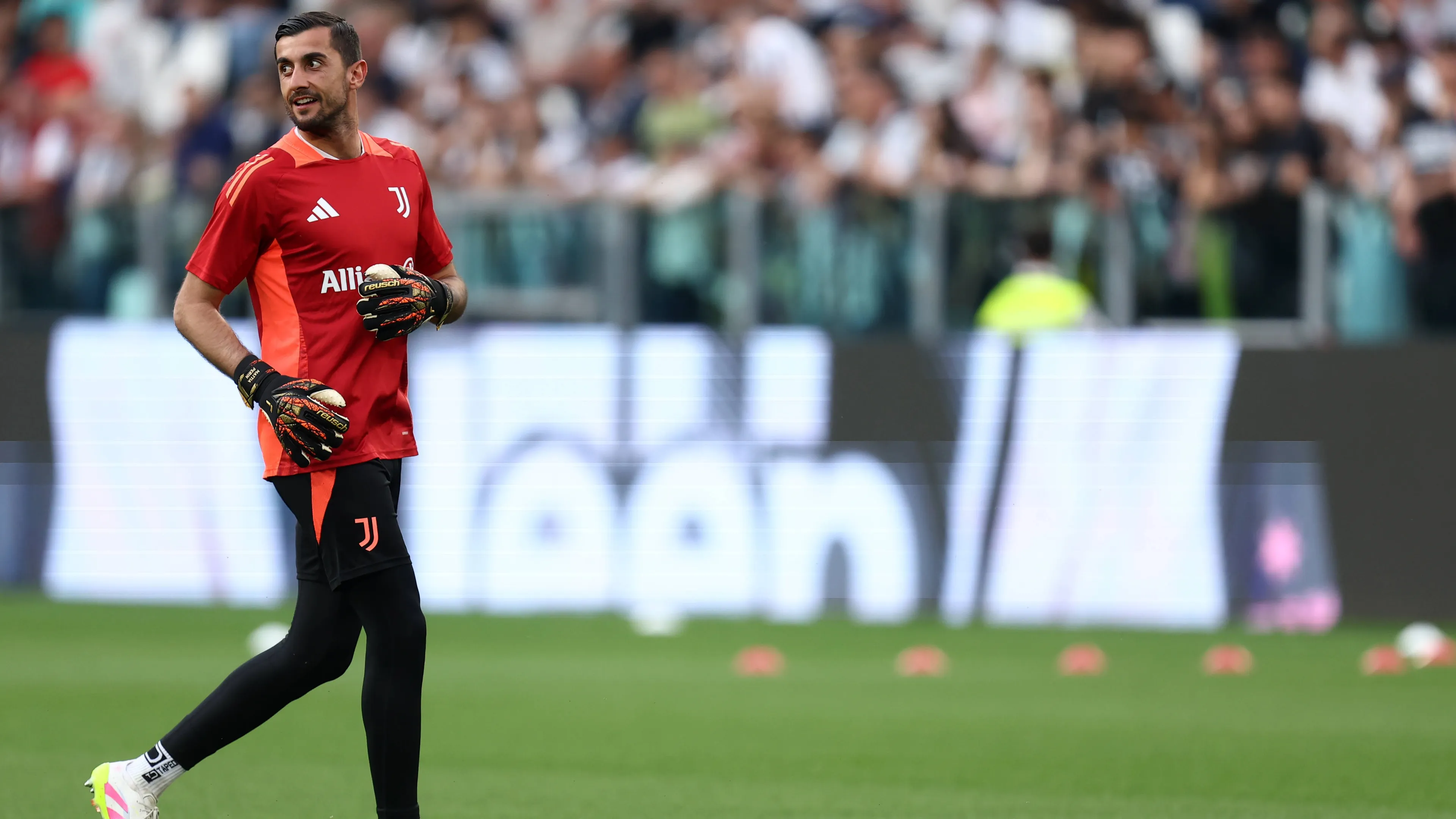 Calciomercato Juventus, anche il Sassuolo su Mattia Perin