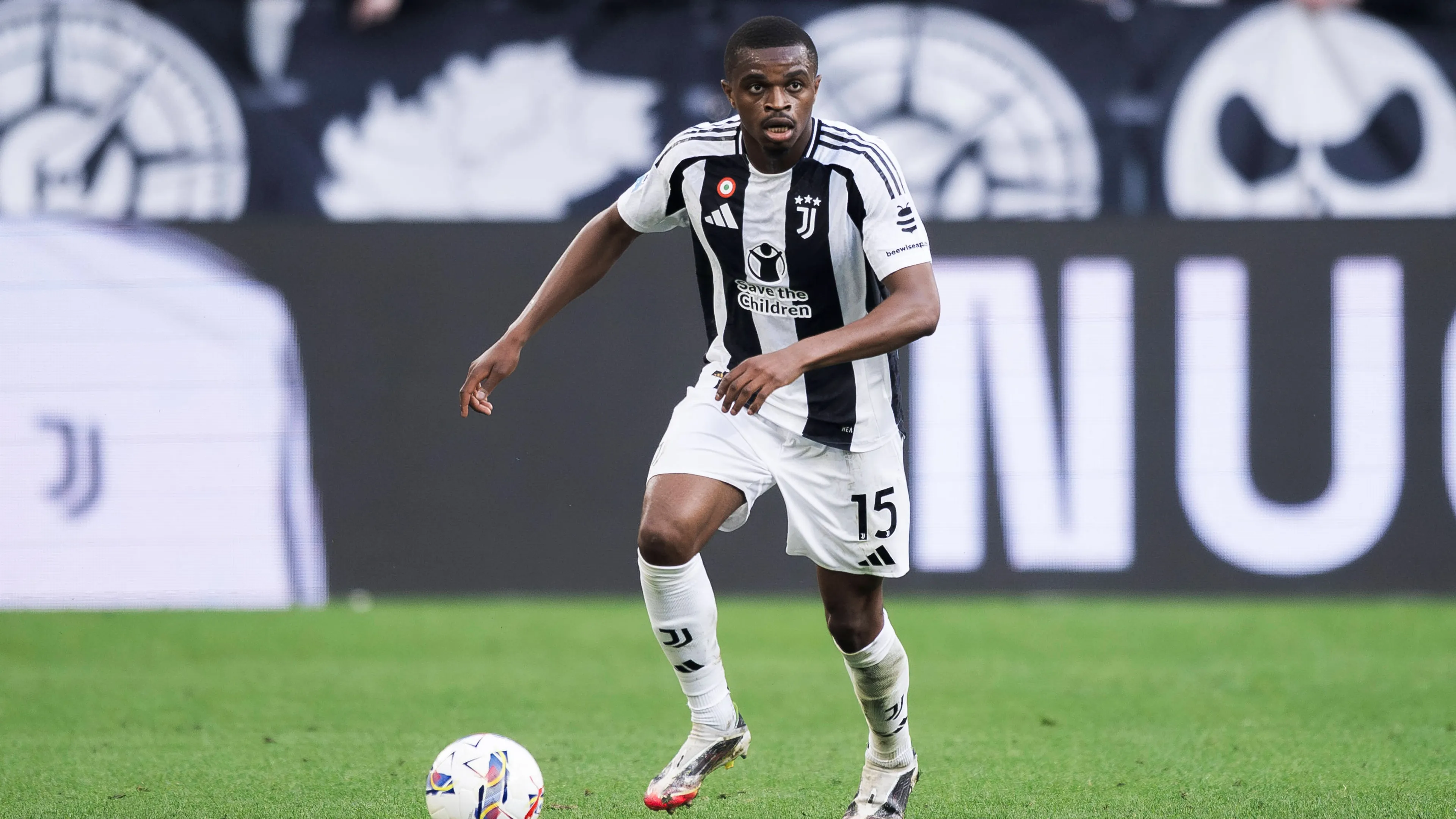 Juventus, Kalulu confessa: "Per vincere il Mondiale per Club rinuncerei a un anno di ferie"