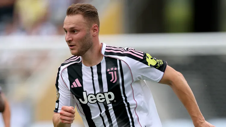 /images/j/u/v/juventus-fc-v-manchester-city-fc-group-g-fifa-club-world-cup-2025-teun-koopmeiners-of-juventus-fc-running-during-the-fifa-club-world-cup-2025-group-g-match-between-juventus-fc-and-manchester-city-fc-at-camping-world-stadium-on-june-26-2025-in-orlando-florida-united-states-orlando-camping-world-stadium-fl-united-states-copyright-xrichardxsellers-sportsphoto-aplx-14129373jpg_1751480488019.jpg