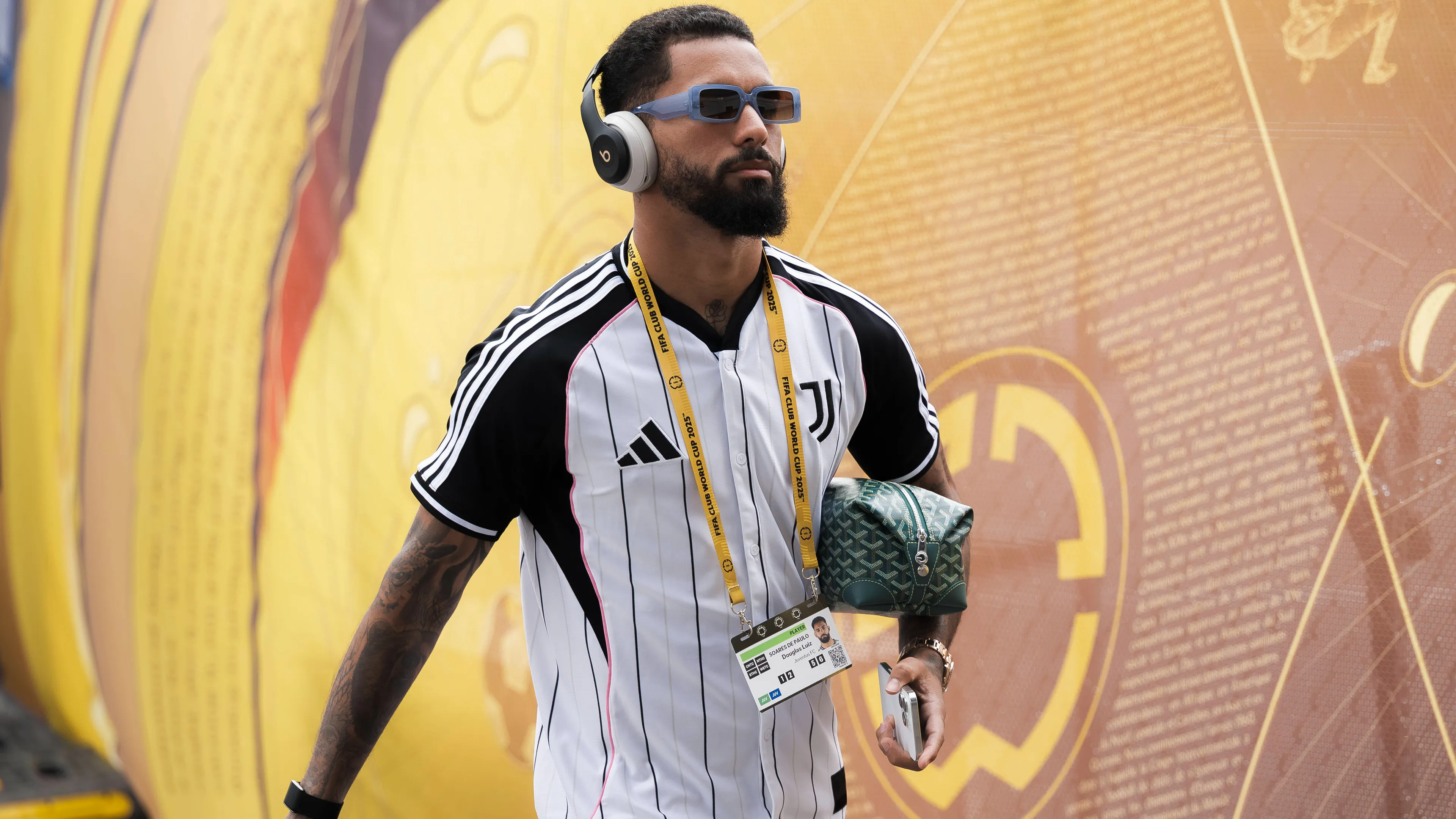 Juve, Douglas Luiz in uscita ma resta in Italia? C'è il Como