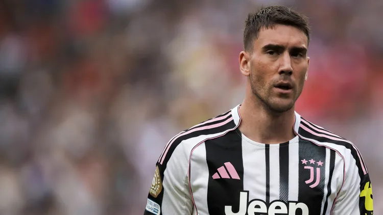 /images/j/u/v/juventus-fc-v-wydad-ac-fifa-club-world-cup-dusan-vlahovic-of-juventus-fc-looks-on-during-the-fifa-club-world-cup-football-match-between-juventus-fc-and-wydad-ac-philadelphia-united-states-copyright-xnicoloxcampoxjpg_1751734812979.jpg