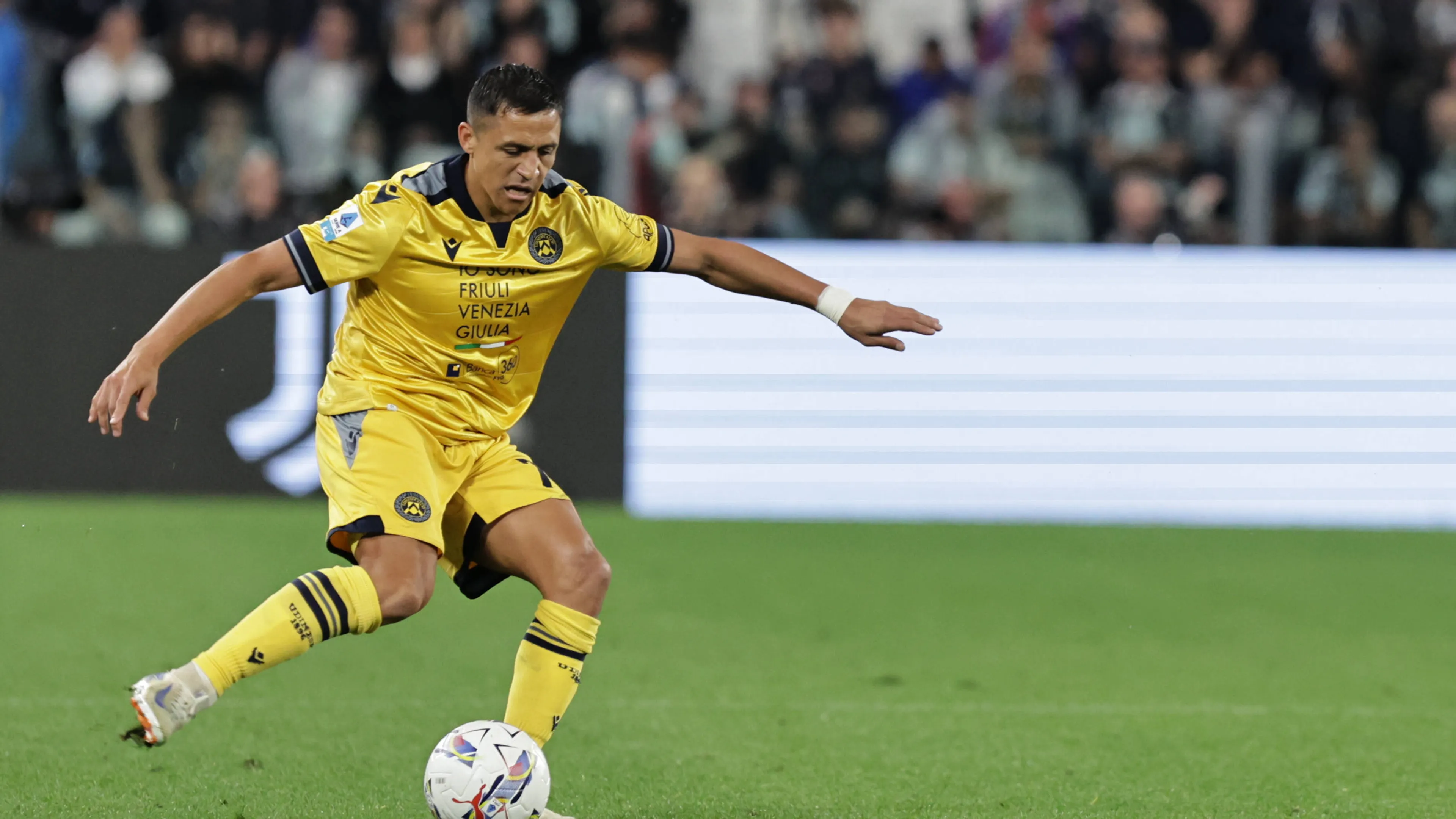 Bordata di Sanchez a Runjaic: "Non capisce, sono come Ronaldo e Modric"