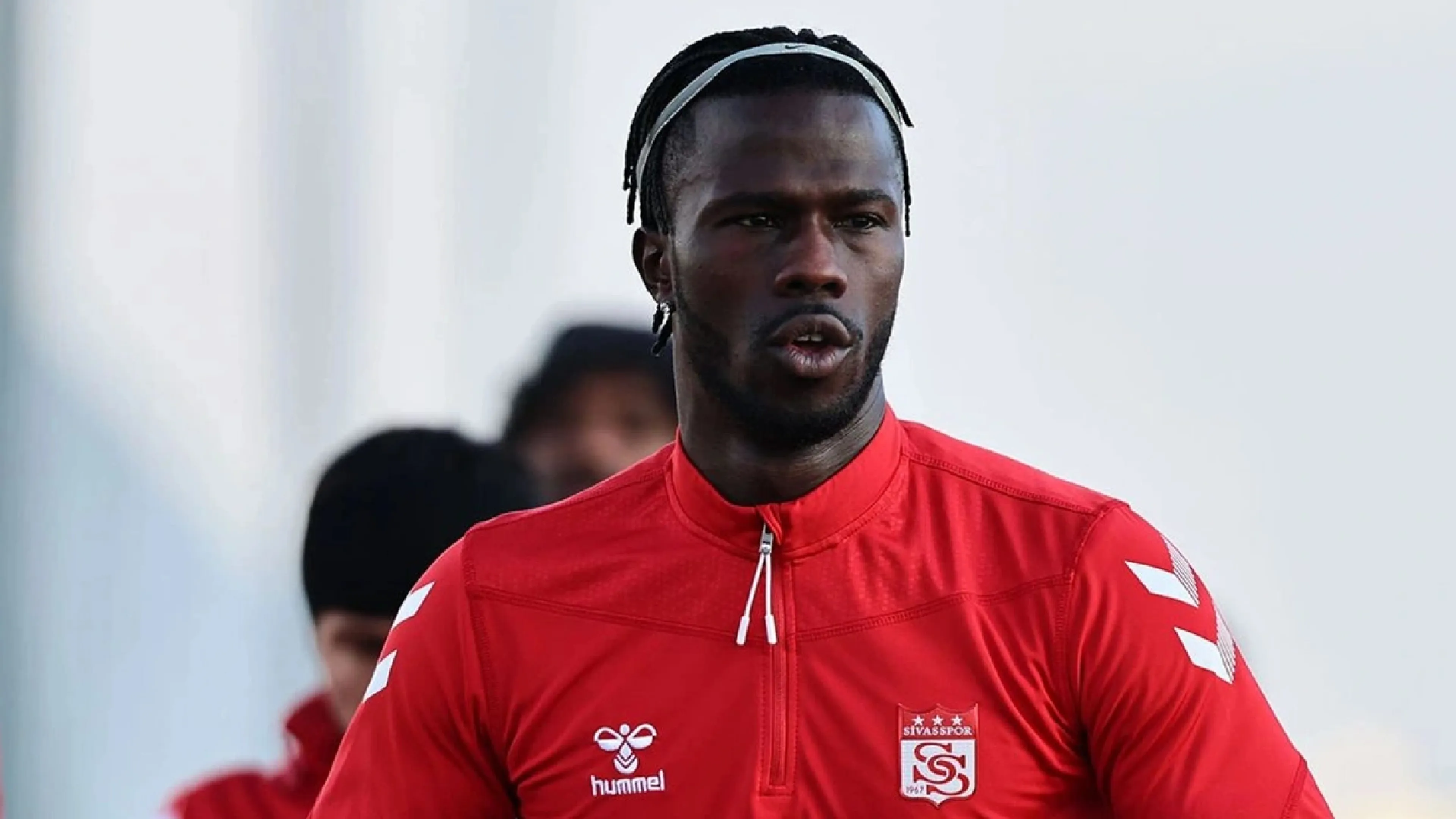 Copertina di Keita rompe il silenzio e attacca Icardi e Wanda: "Queste persone cercano guai"