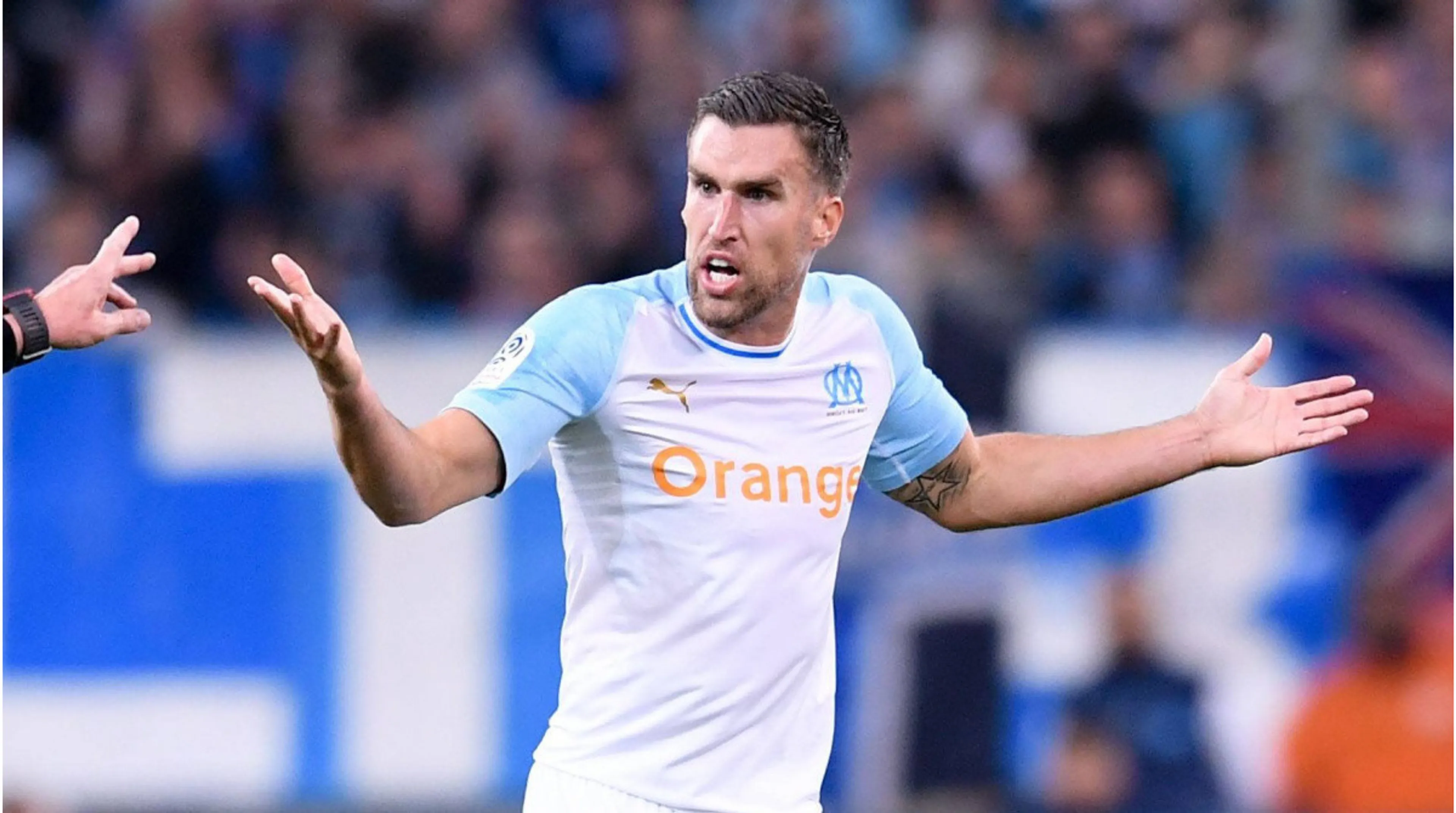 Copertina di Kevin Strootman: “Costo troppo, il Marsiglia vuole scaricarmi”