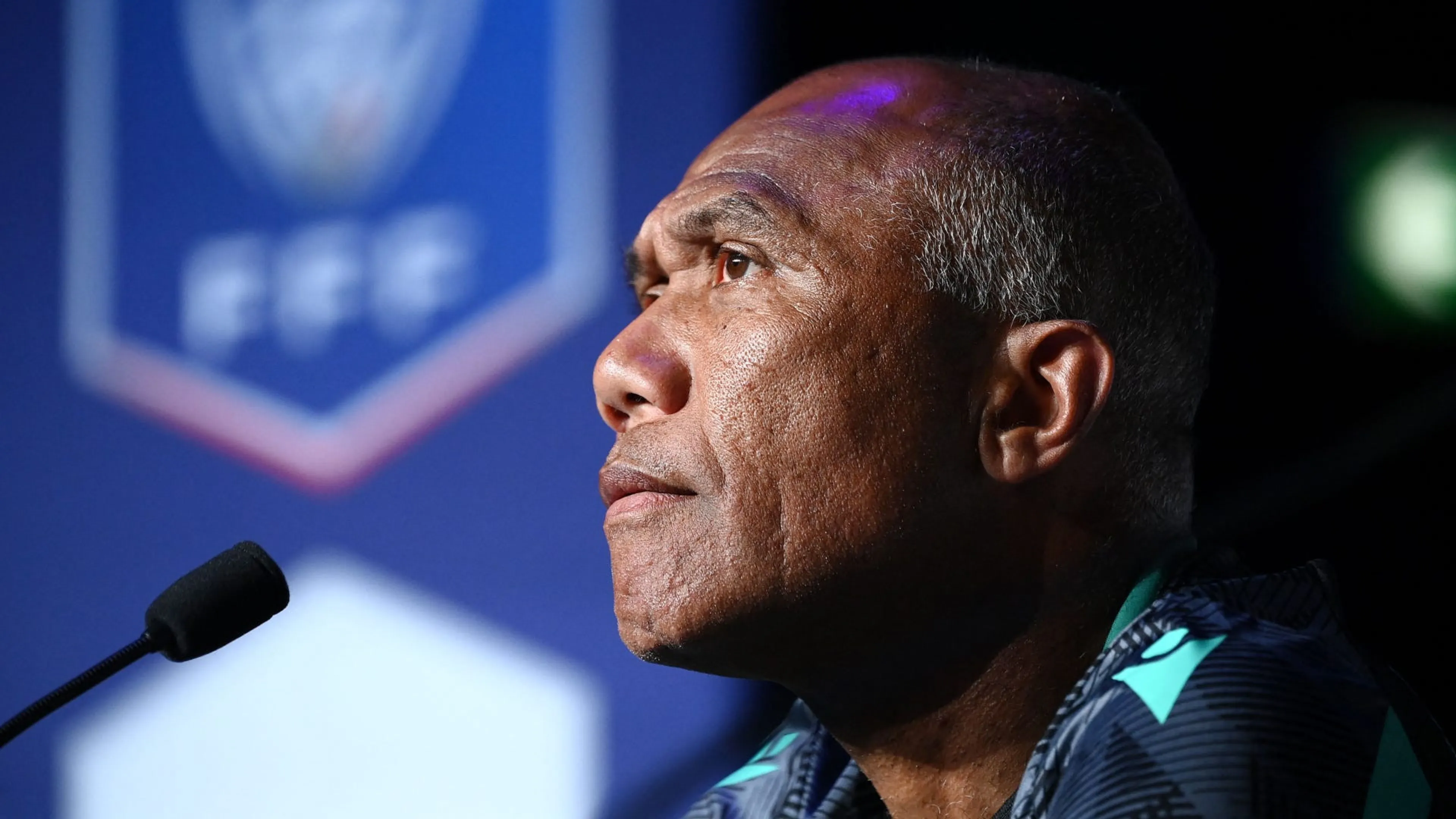 Copertina di Il tecnico del Nantes punzecchia la Juve in conferenza: “Se dovesse perdere…”