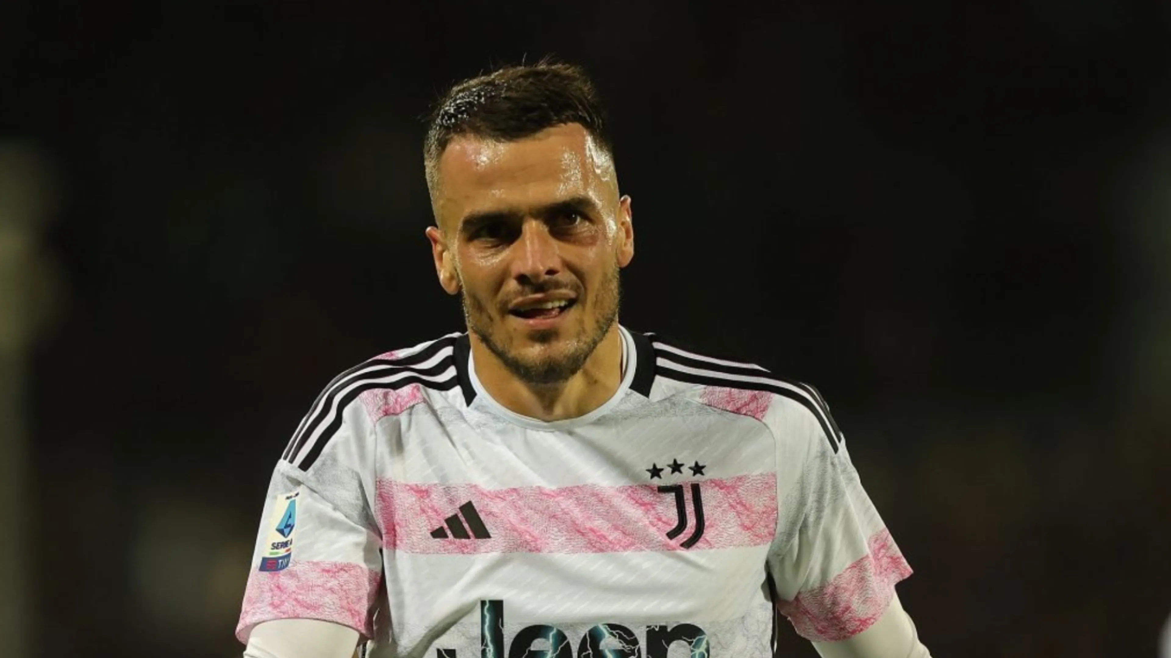 Copertina di Kostic lascia la Juve: è fatta per il passaggio al Fenerbahce